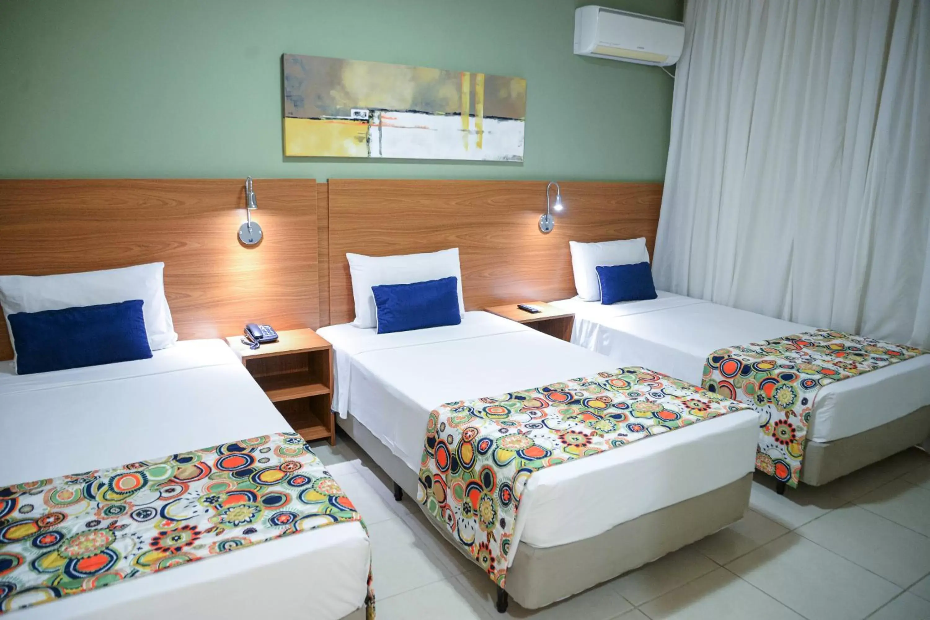 Bed in Comfort Hotel Bauru