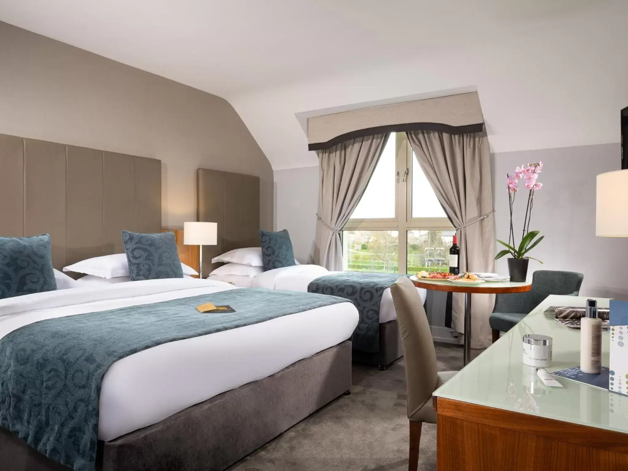 Bedroom in Castleknock Hotel