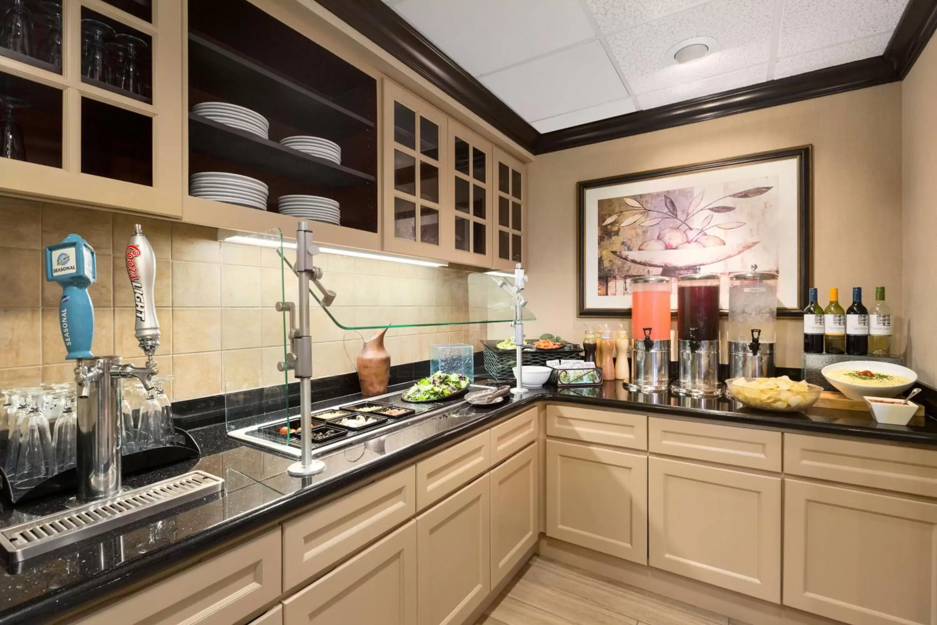 Breakfast, Kitchen/Kitchenette in Homewood Suites by Hilton Denver Tech Center