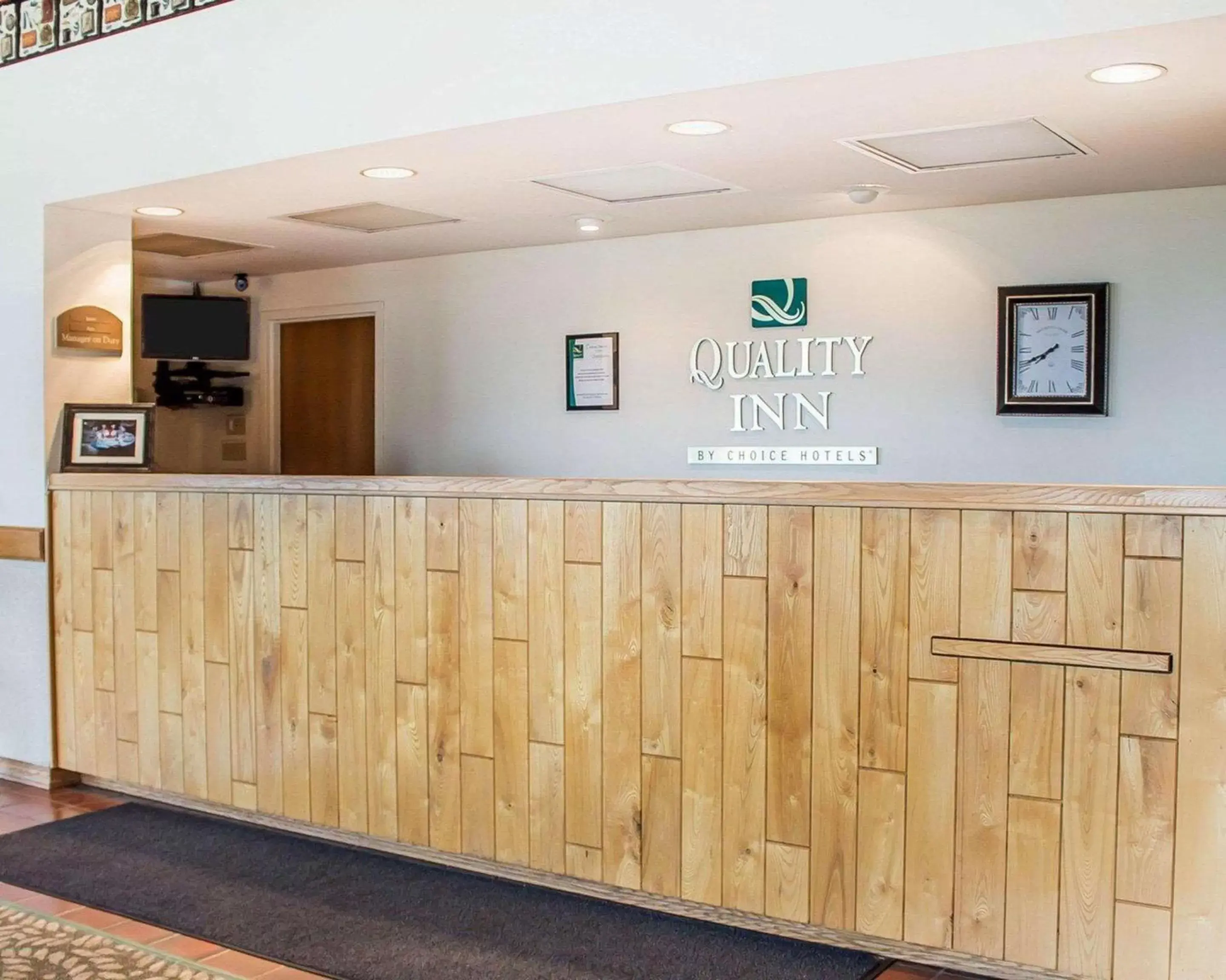 Lobby or reception in Quality Inn Rhinelander Lobby or reception in Quality Inn Rhinelander