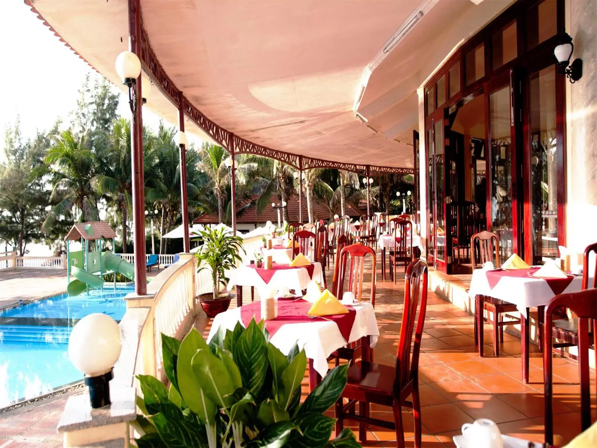 Restaurant/places to eat in Golden Coast Resort & Spa Restaurant/places to eat in Golden Coast Resort & Spa