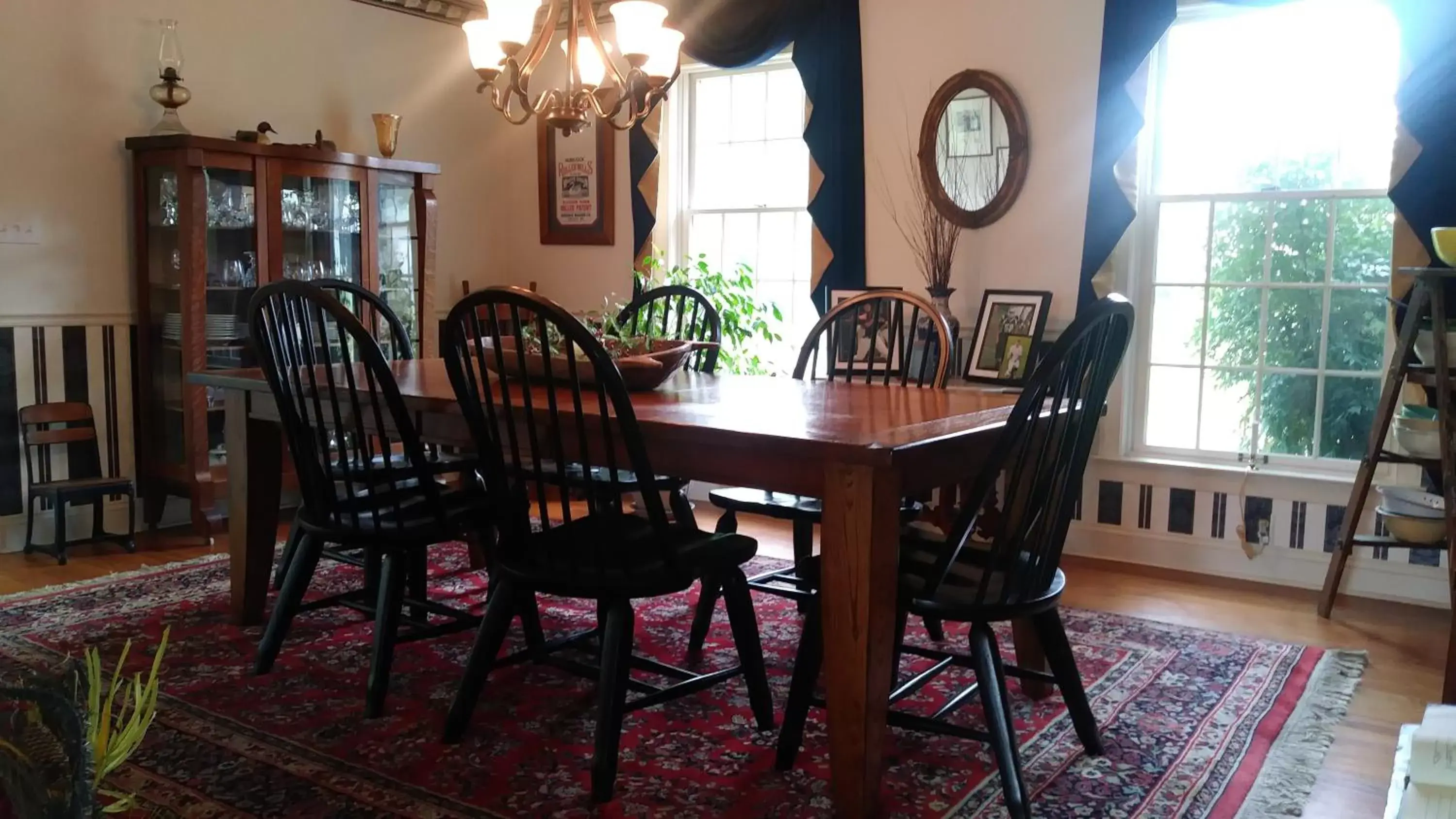 Dining Area in Marvels on the creek