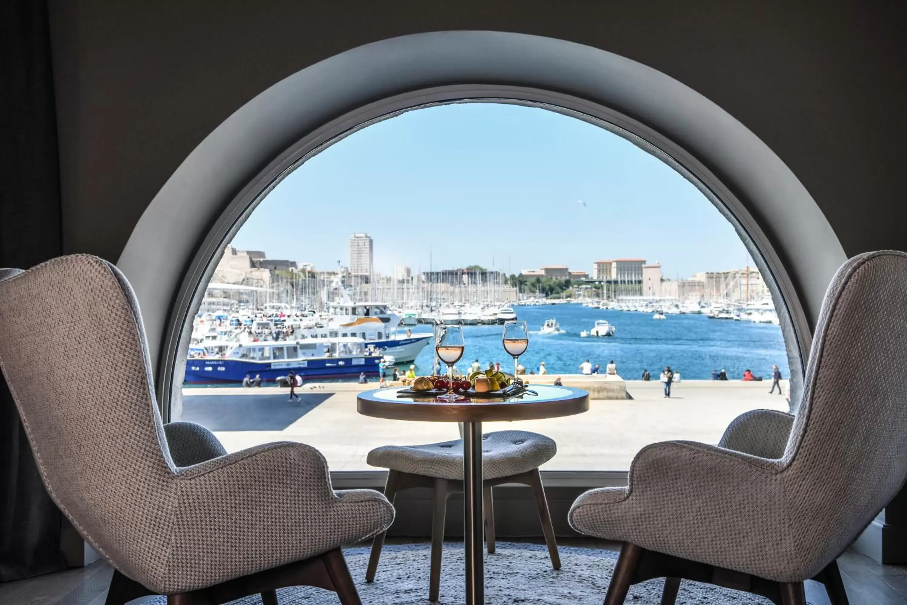 Lounge or bar, Balcony/Terrace in Grand Hotel Beauvau Marseille Vieux Port - MGallery