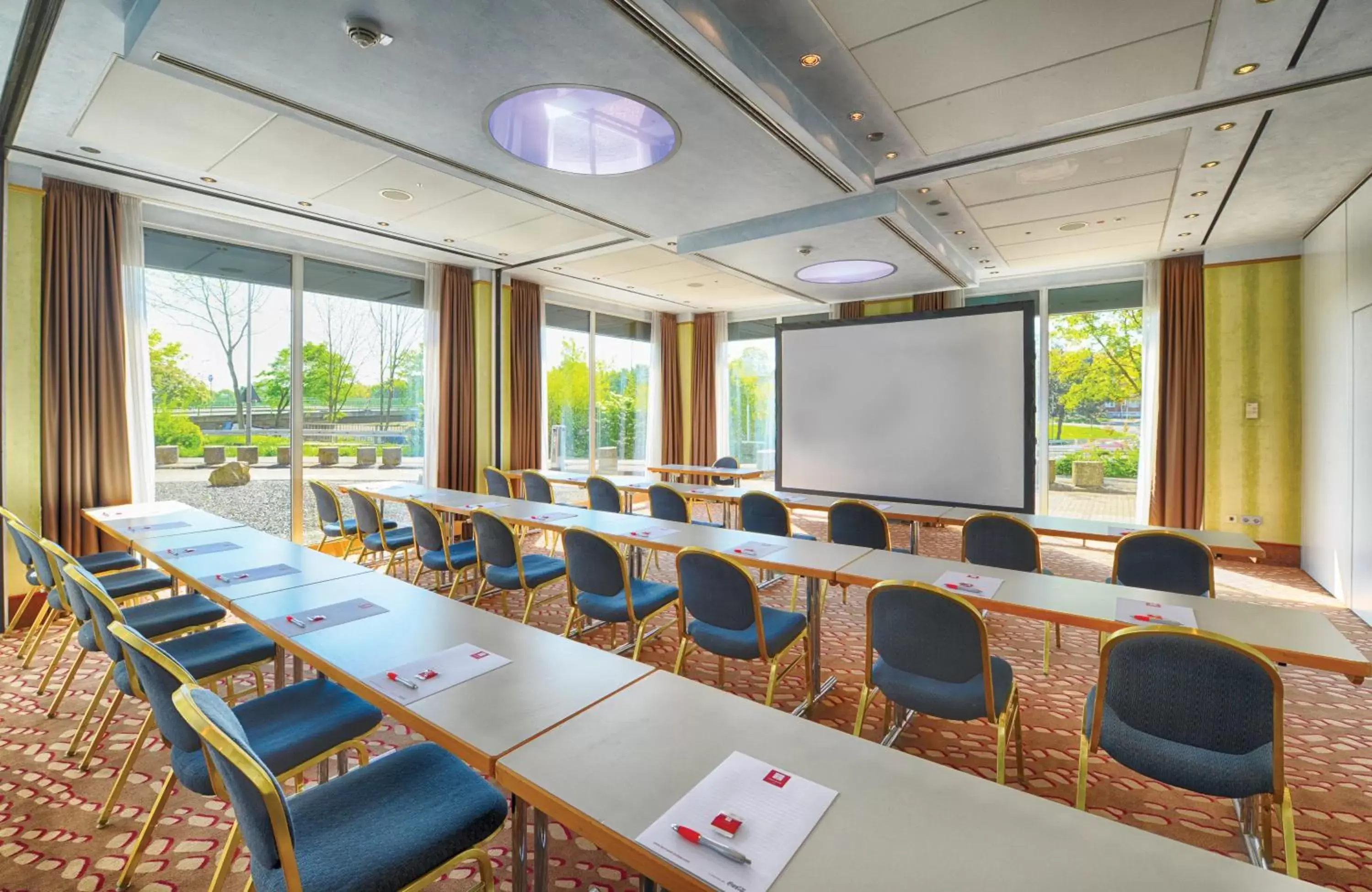 Meeting/conference room in Leonardo Hotel Köln