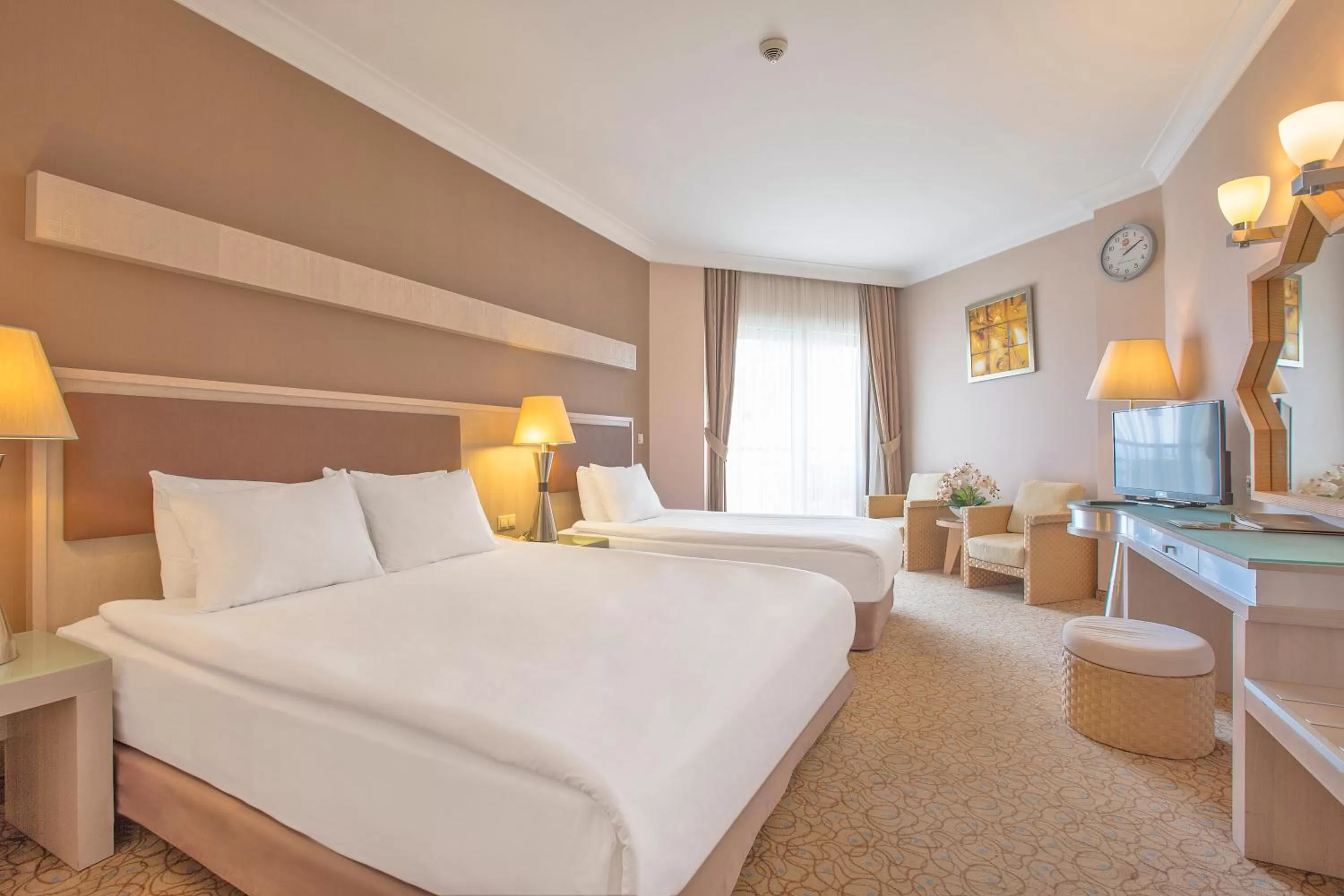 Photo of the whole room, Bed in Mukarnas Spa & Resort Hotel