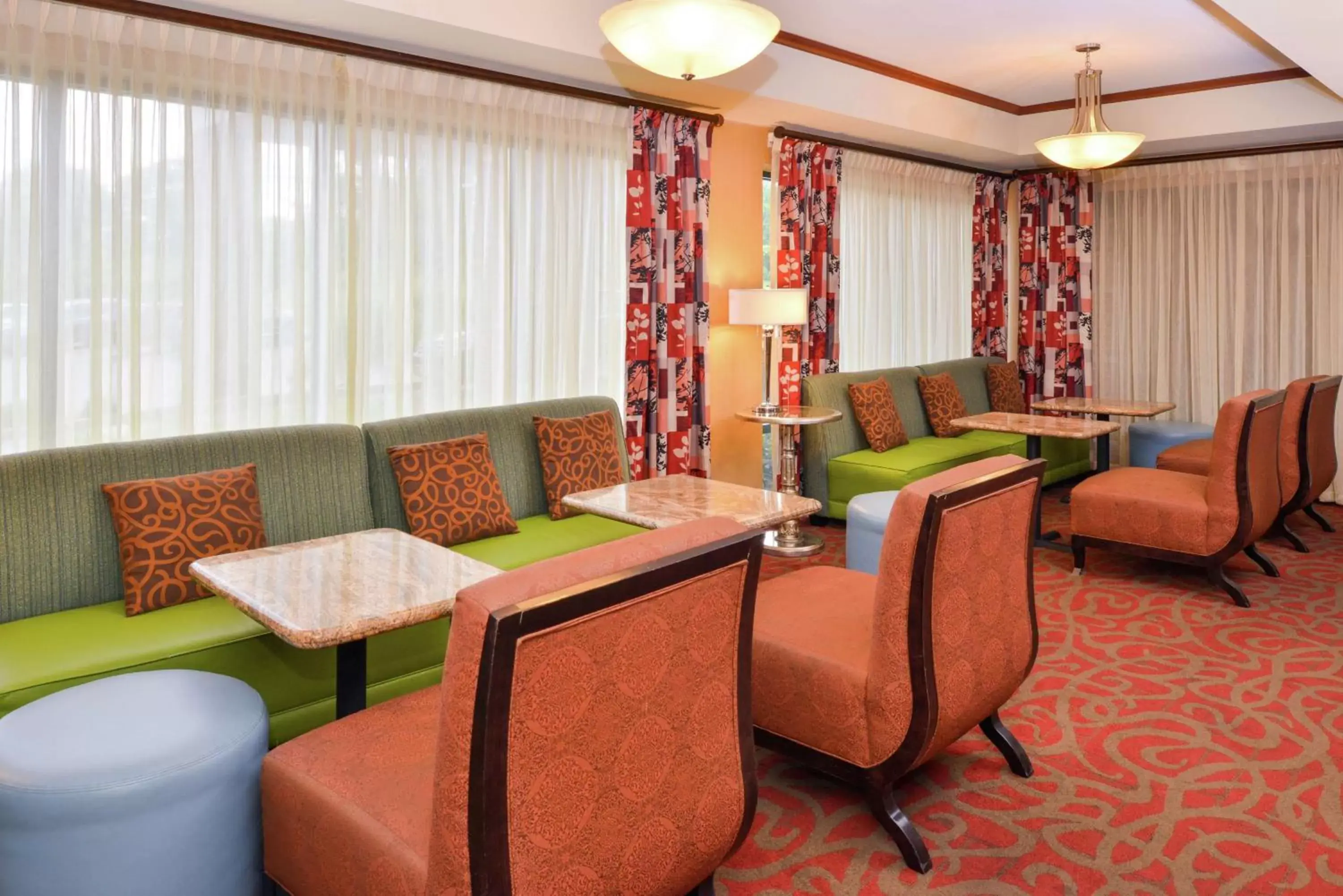 Lobby or reception, Lounge/Bar in Hampton Inn Martinsburg