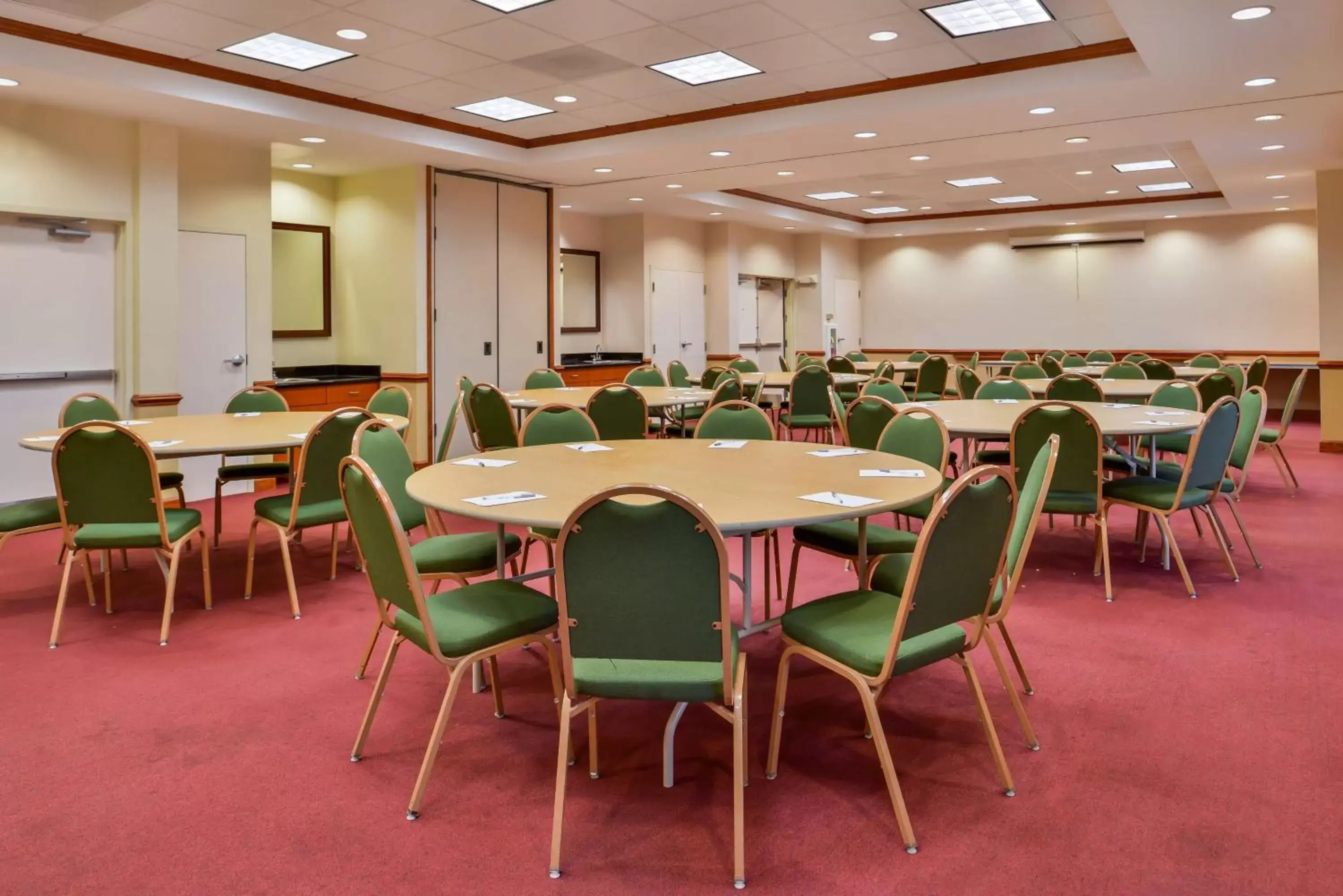 Meeting/conference room in Hampton Inn Emporia