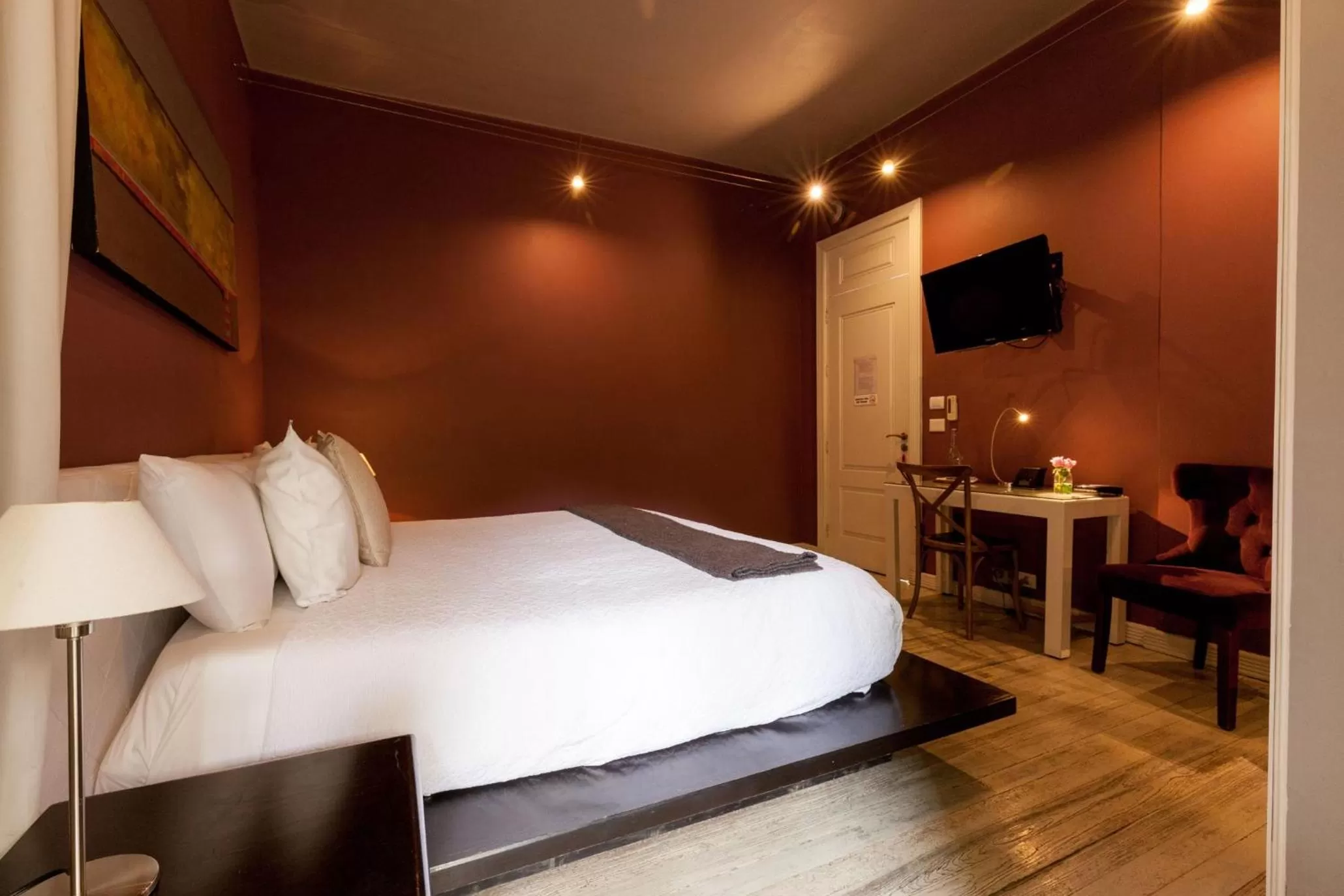 Photo of the whole room, Bed in Hotel Villa Condesa