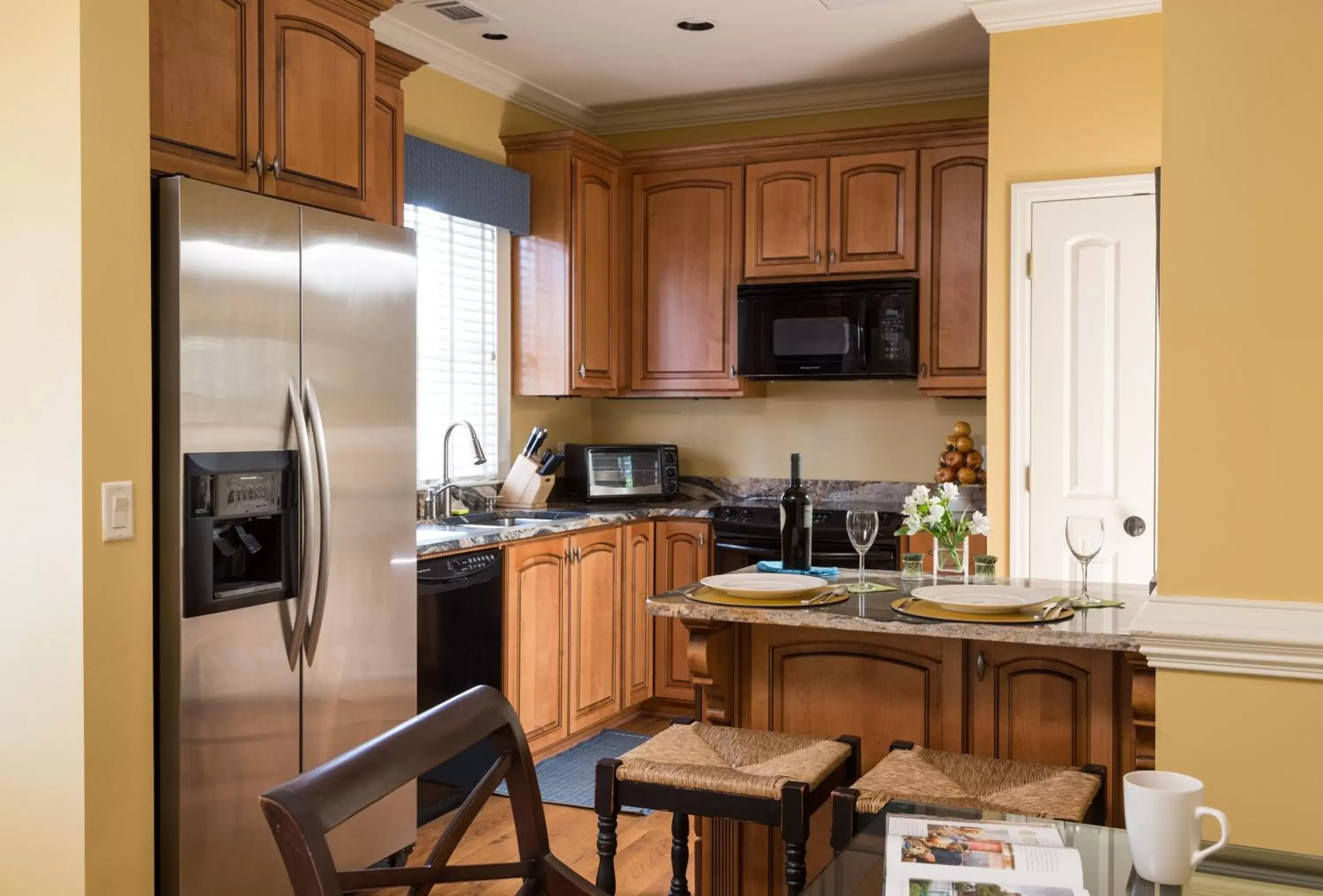 Kitchen or kitchenette, Kitchen/Kitchenette in The Inn on West Liberty