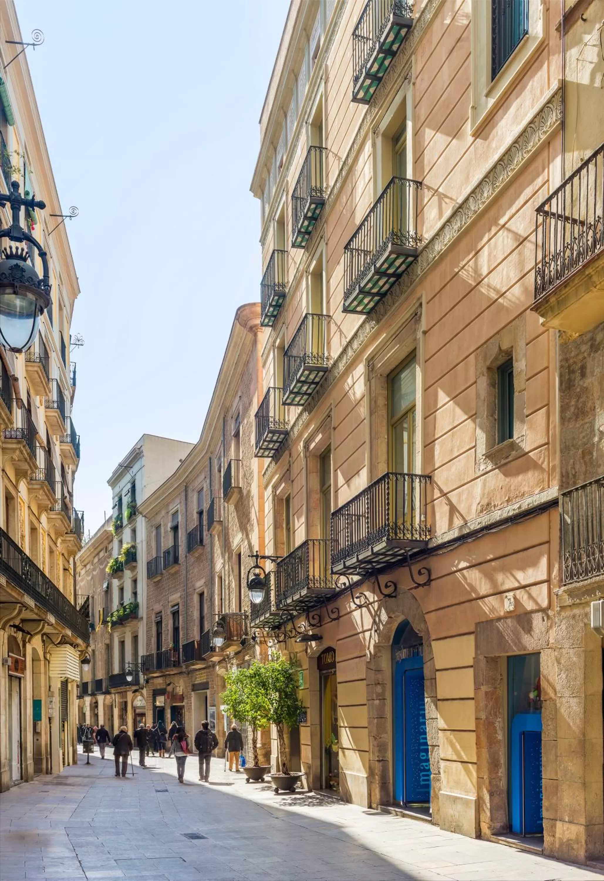 Property building in H10 Raco del Pi