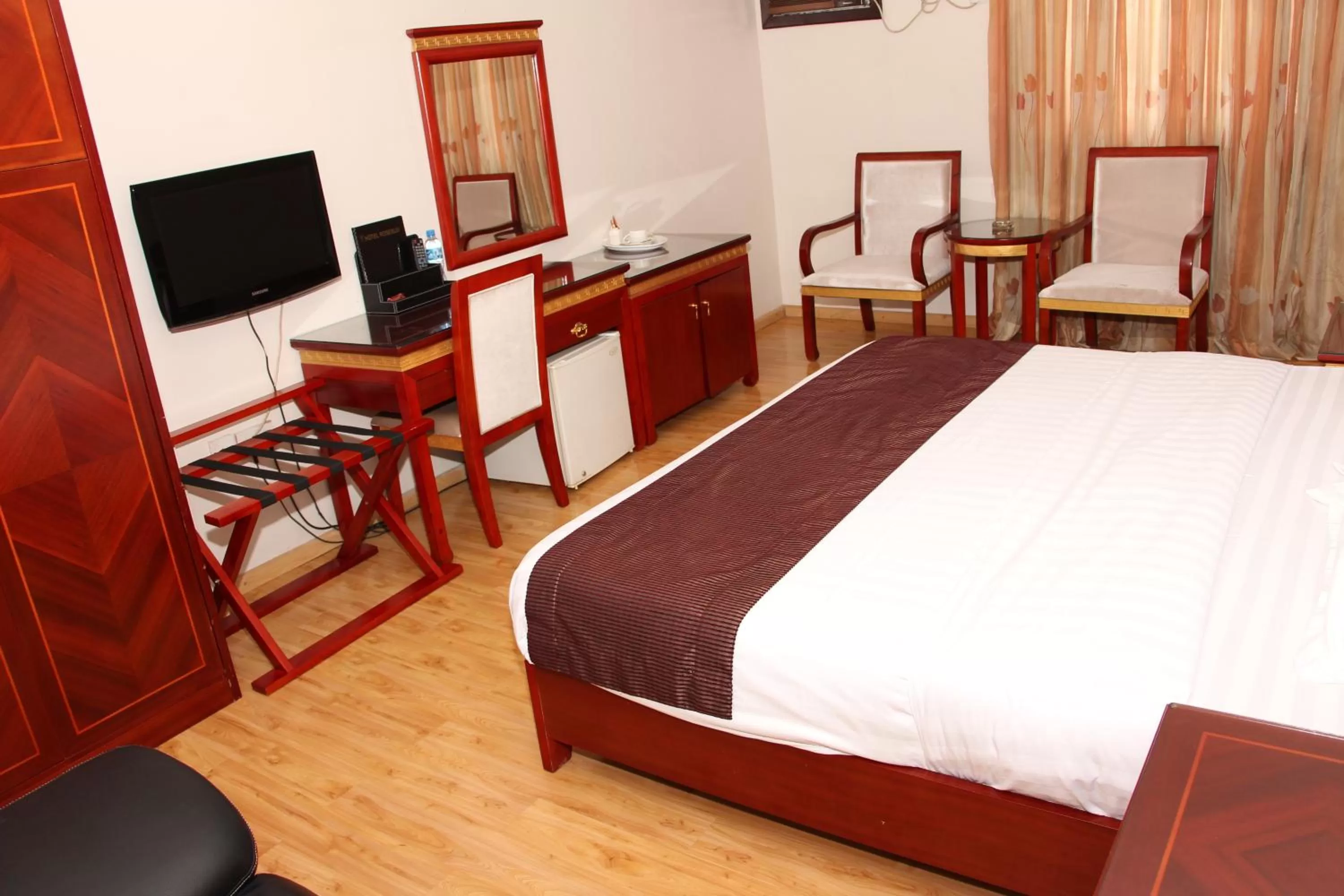 TV and multimedia, Bed in Hotel Rosebud