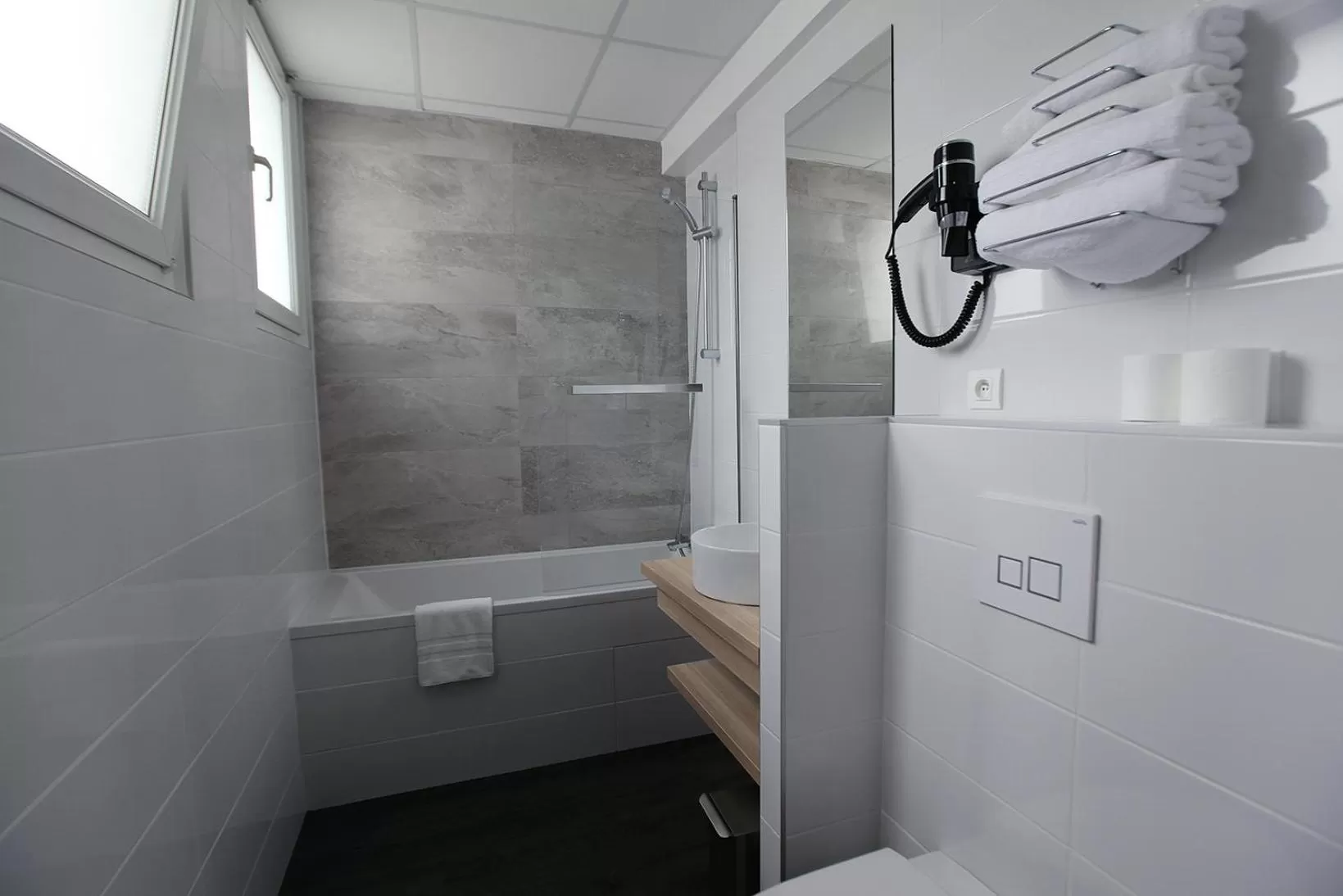 Bathroom in Best Western Hotel De Paris