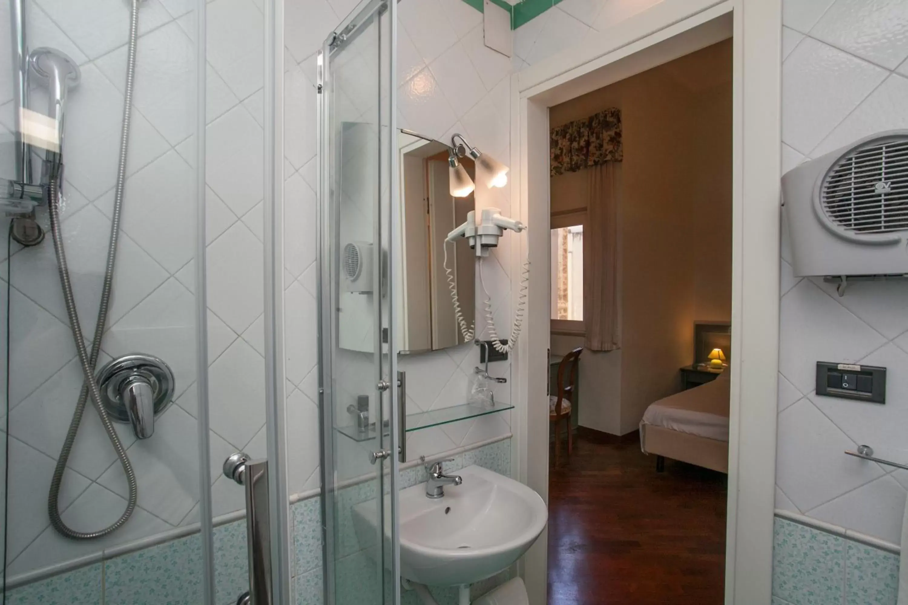 Shower, Bathroom in Zodiacus Residence