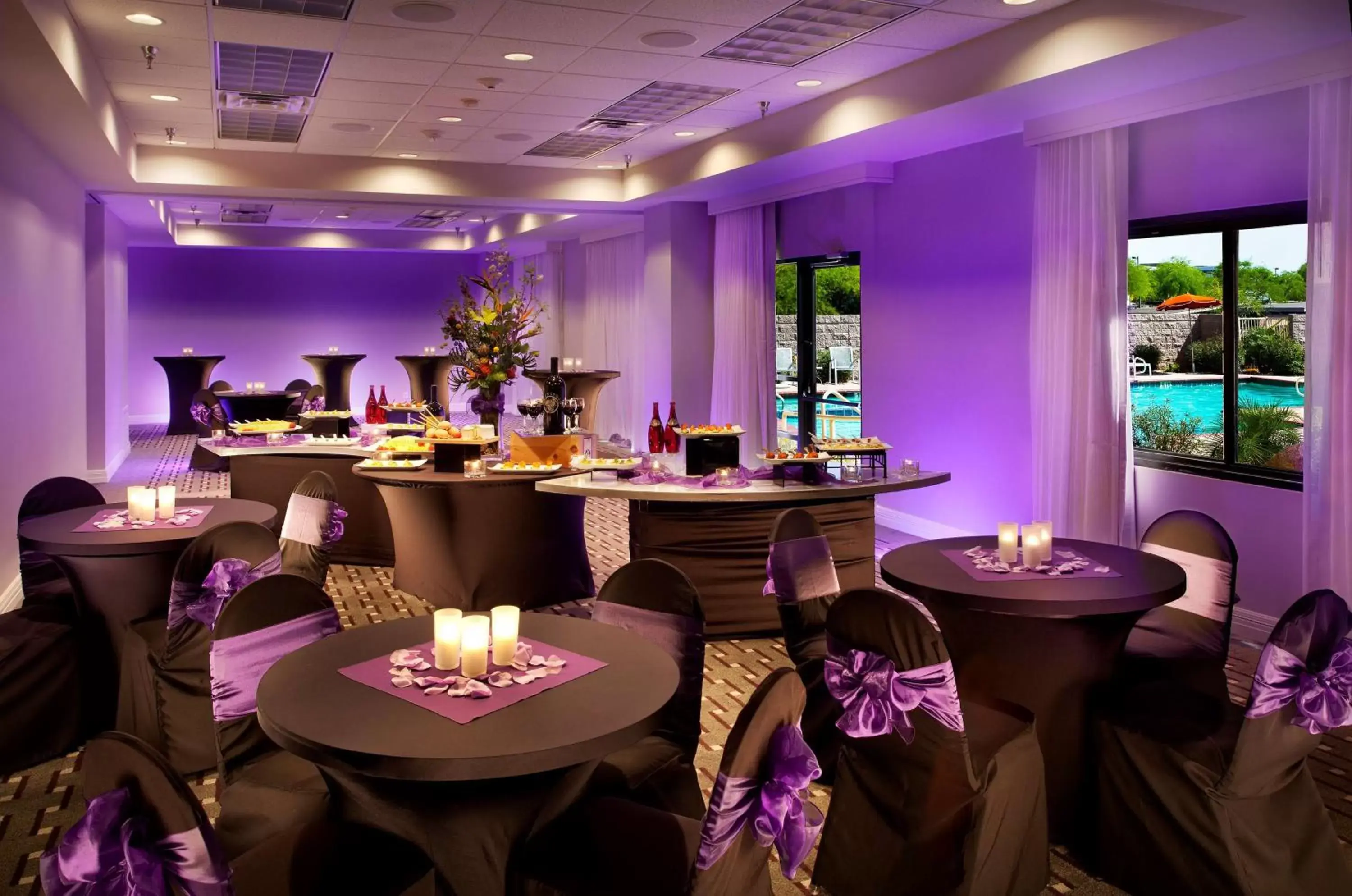 Banquet/Function facilities, Restaurant/Places to Eat in Radisson Hotel Phoenix Airport