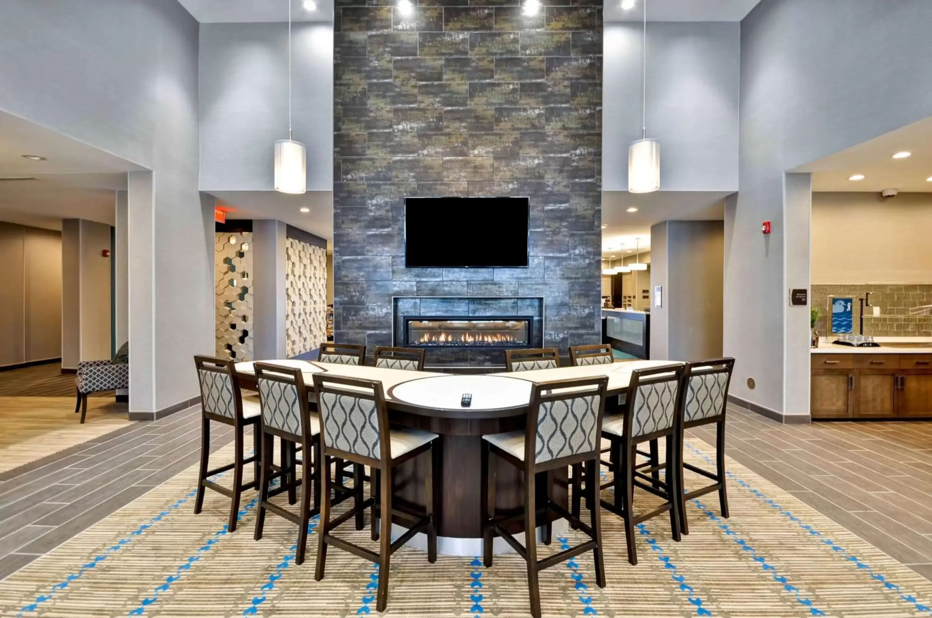Lobby or reception, Dining Area in Homewood Suites by Hilton Cincinnati/West Chester