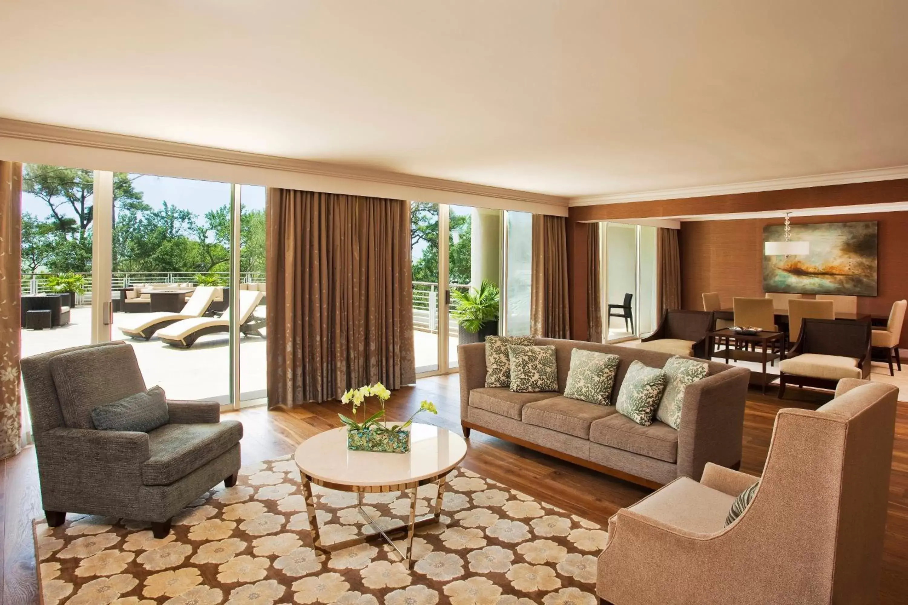 Photo of the whole room, Seating Area in The Westin Hilton Head Island Resort & Spa