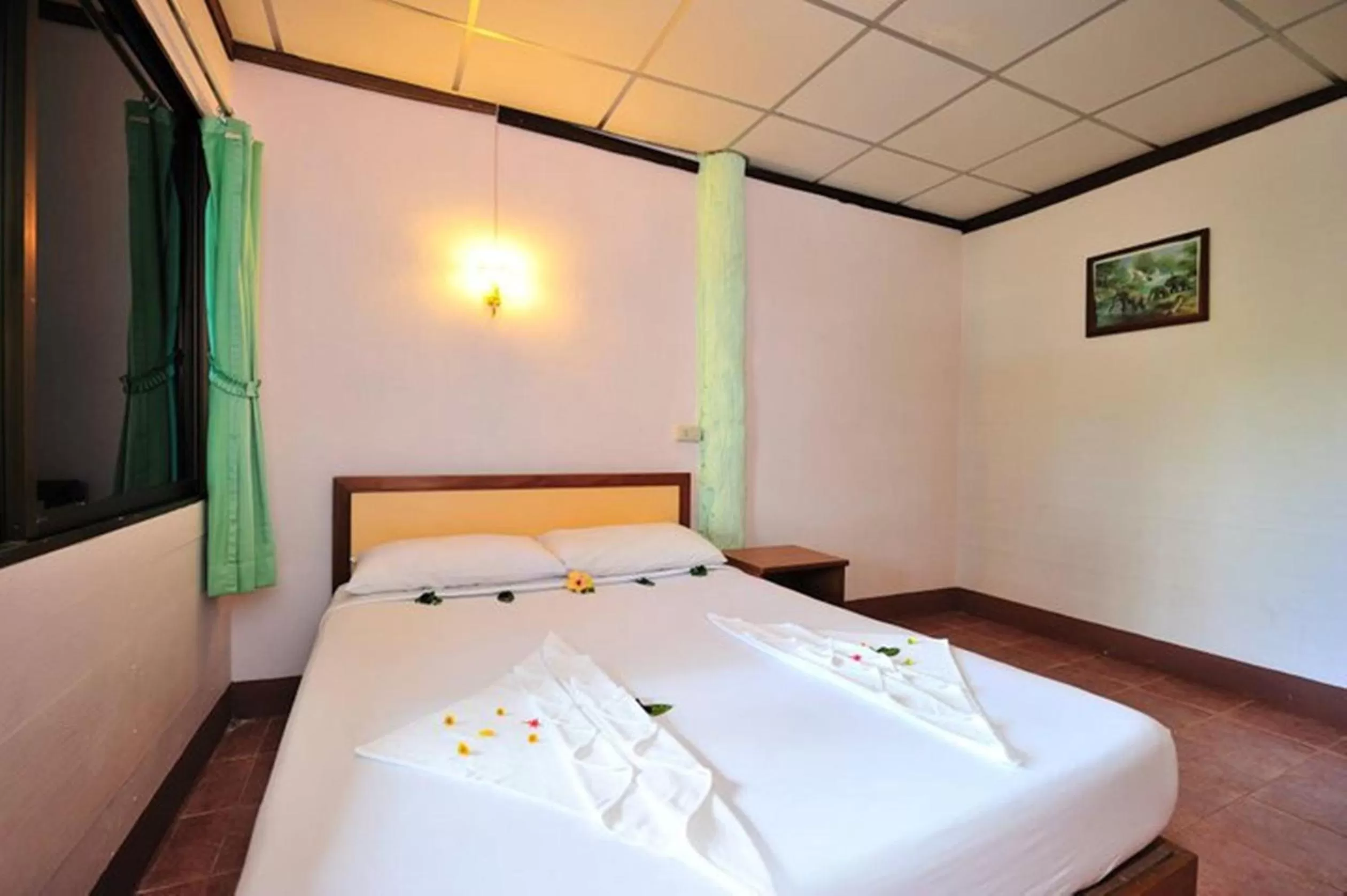 Bed in Koh Ngai Resort