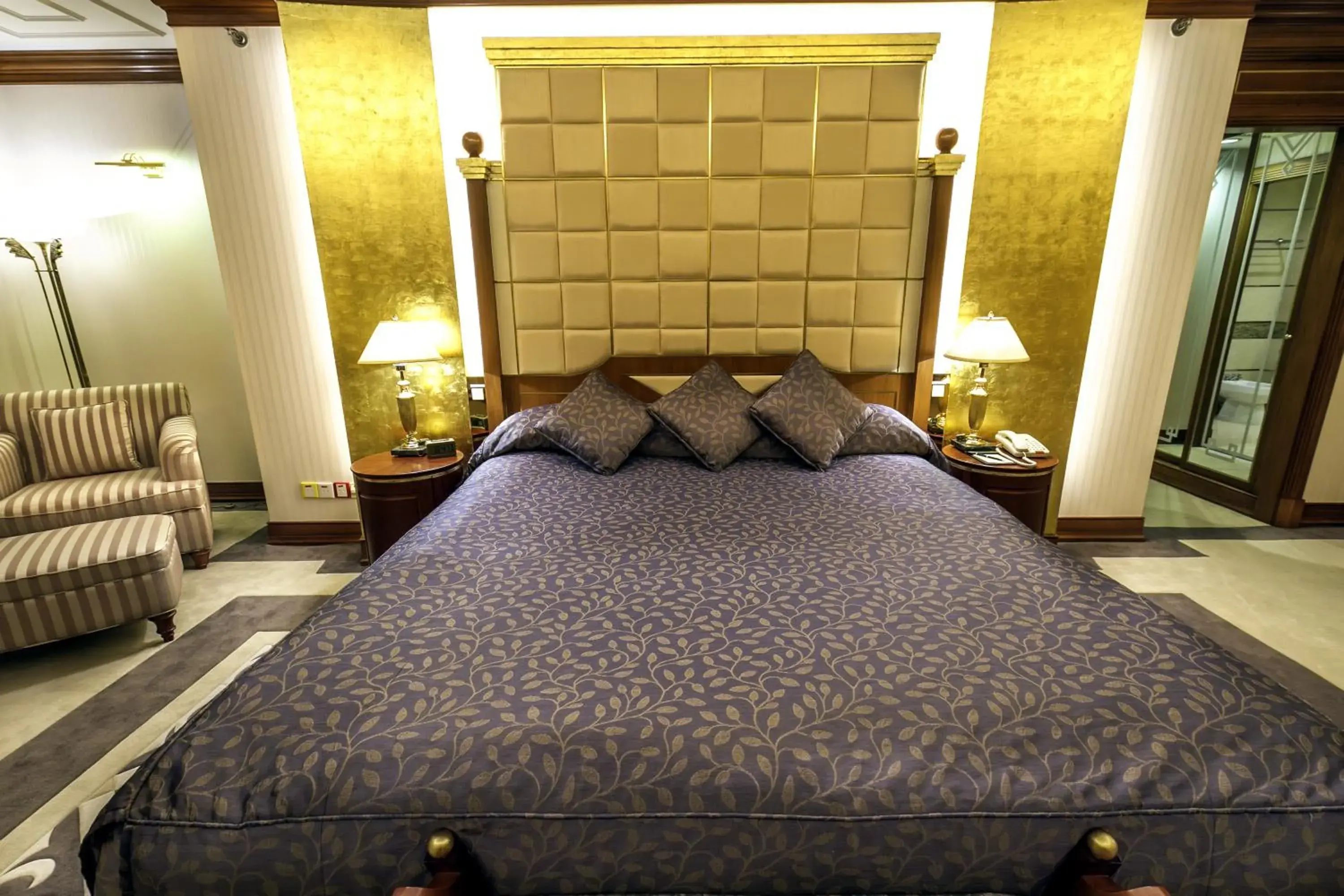 Bed in Xijiao State Guest Hotel