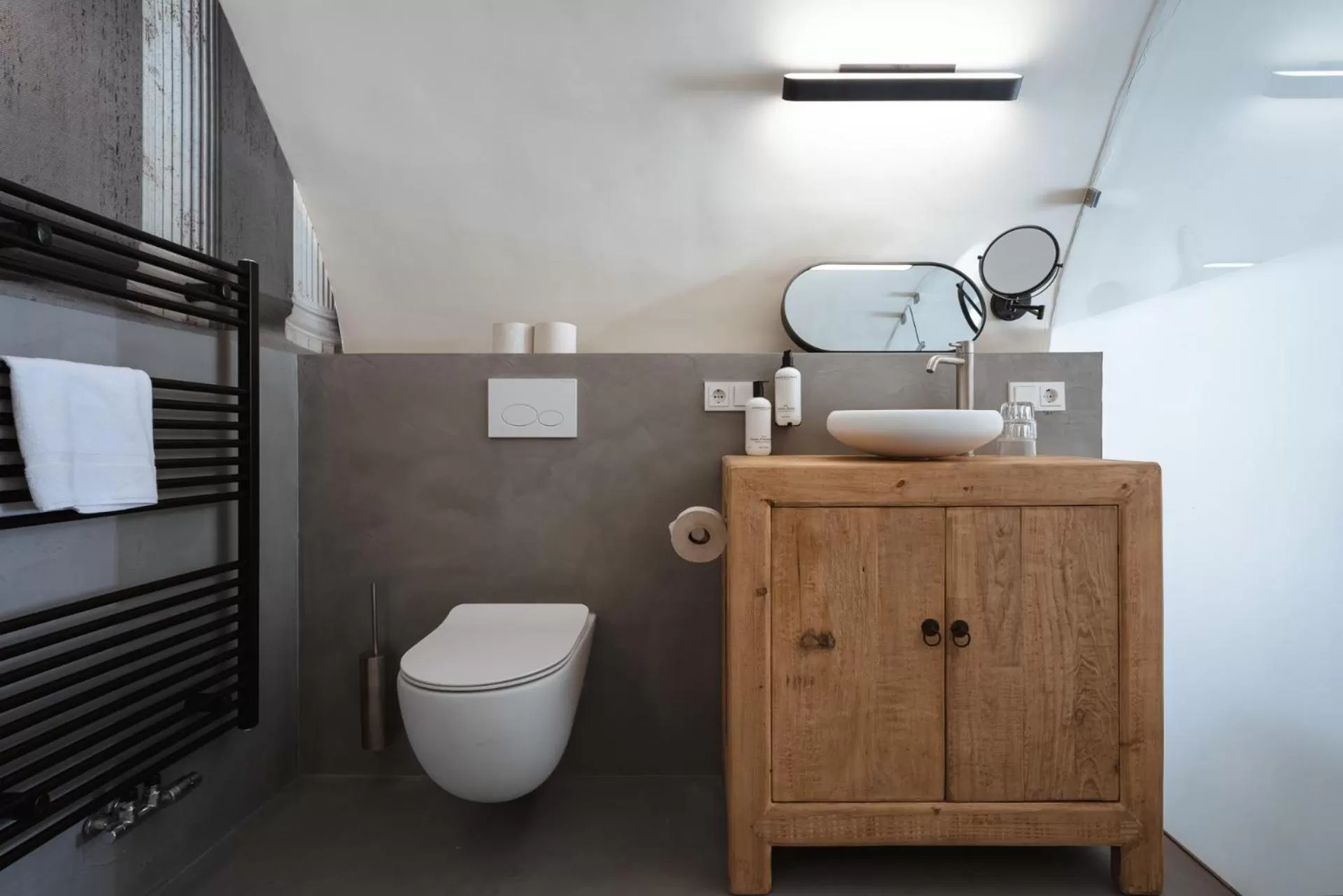 Bathroom in Court Hotel Utrecht City Centre