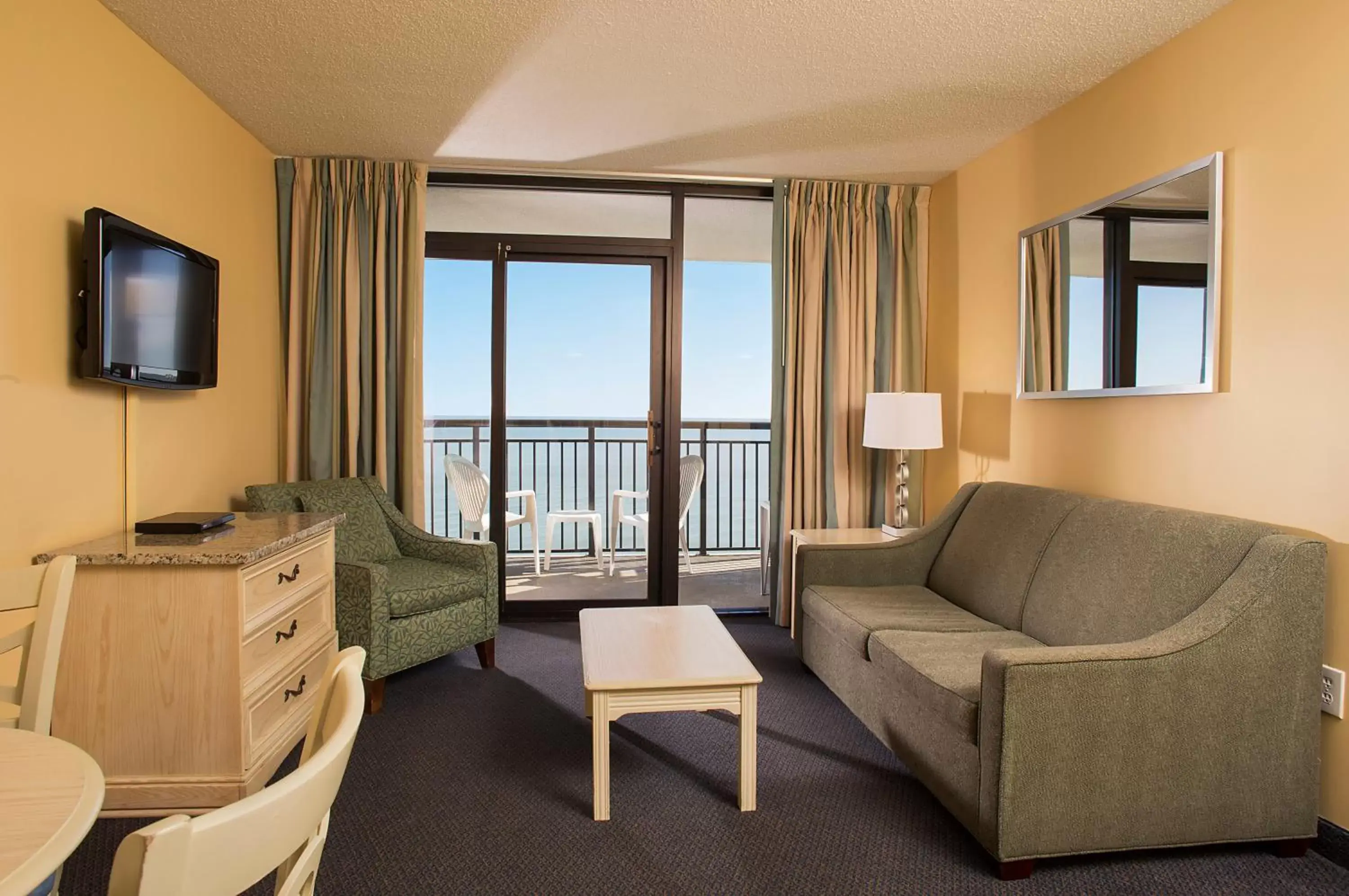 Living room, Seating Area in Grande Shores Ocean Resorts Condominiums