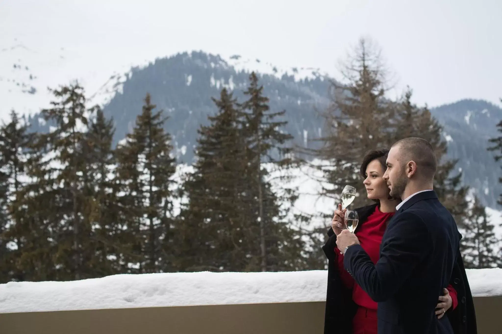 Photo of the whole room, Winter in AlpenGold Hotel Davos