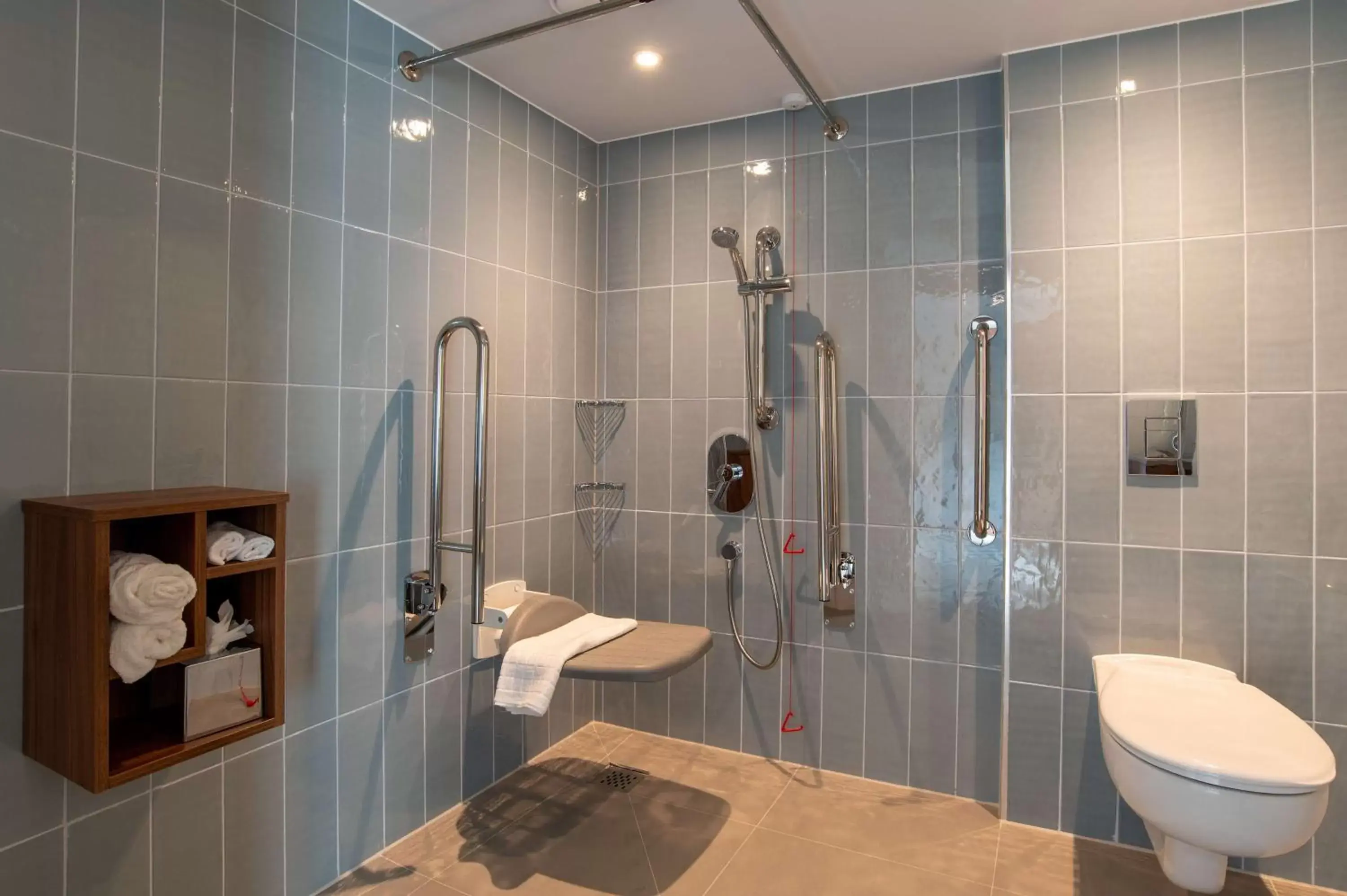 Bathroom in Hampton by Hilton Canterbury