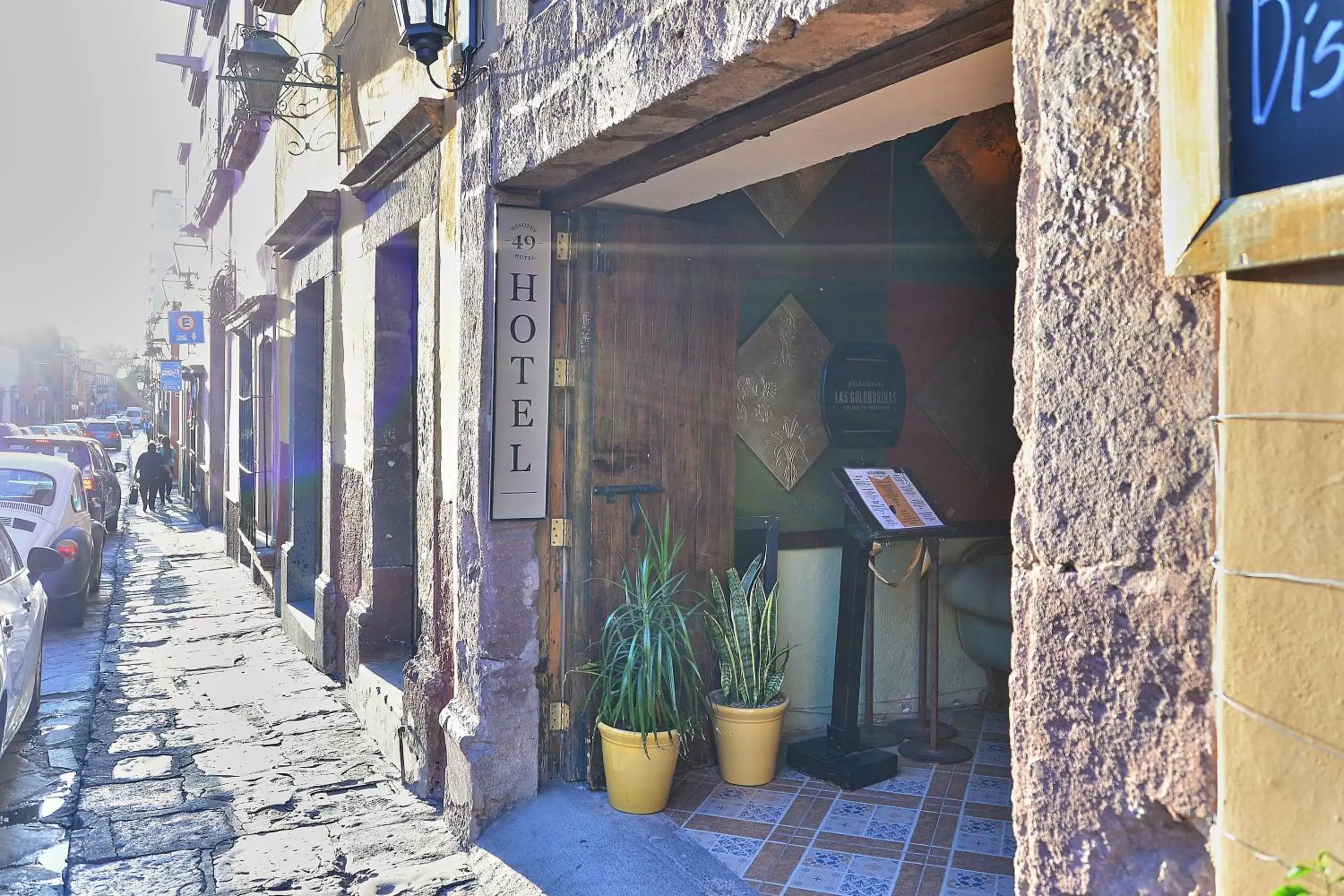 Facade/entrance in Hotel Mesones 49