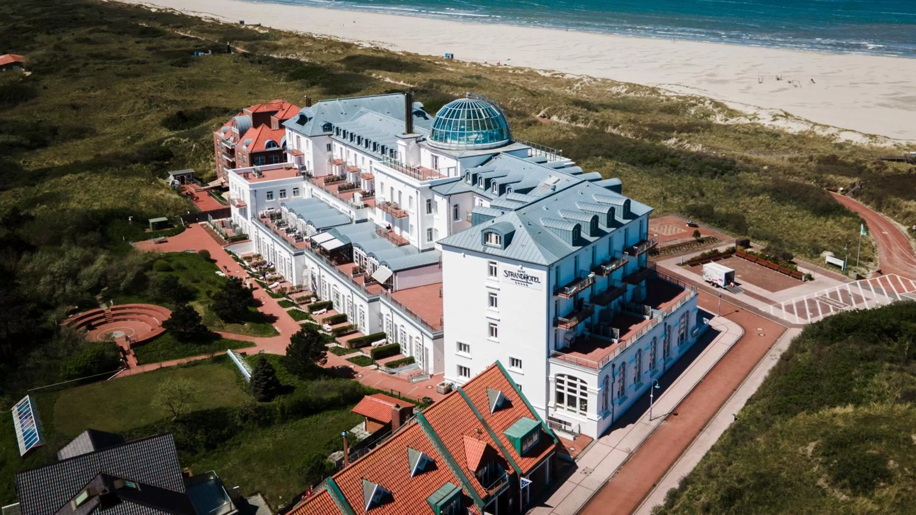 Property building in Strandhotel Kurhaus Juist