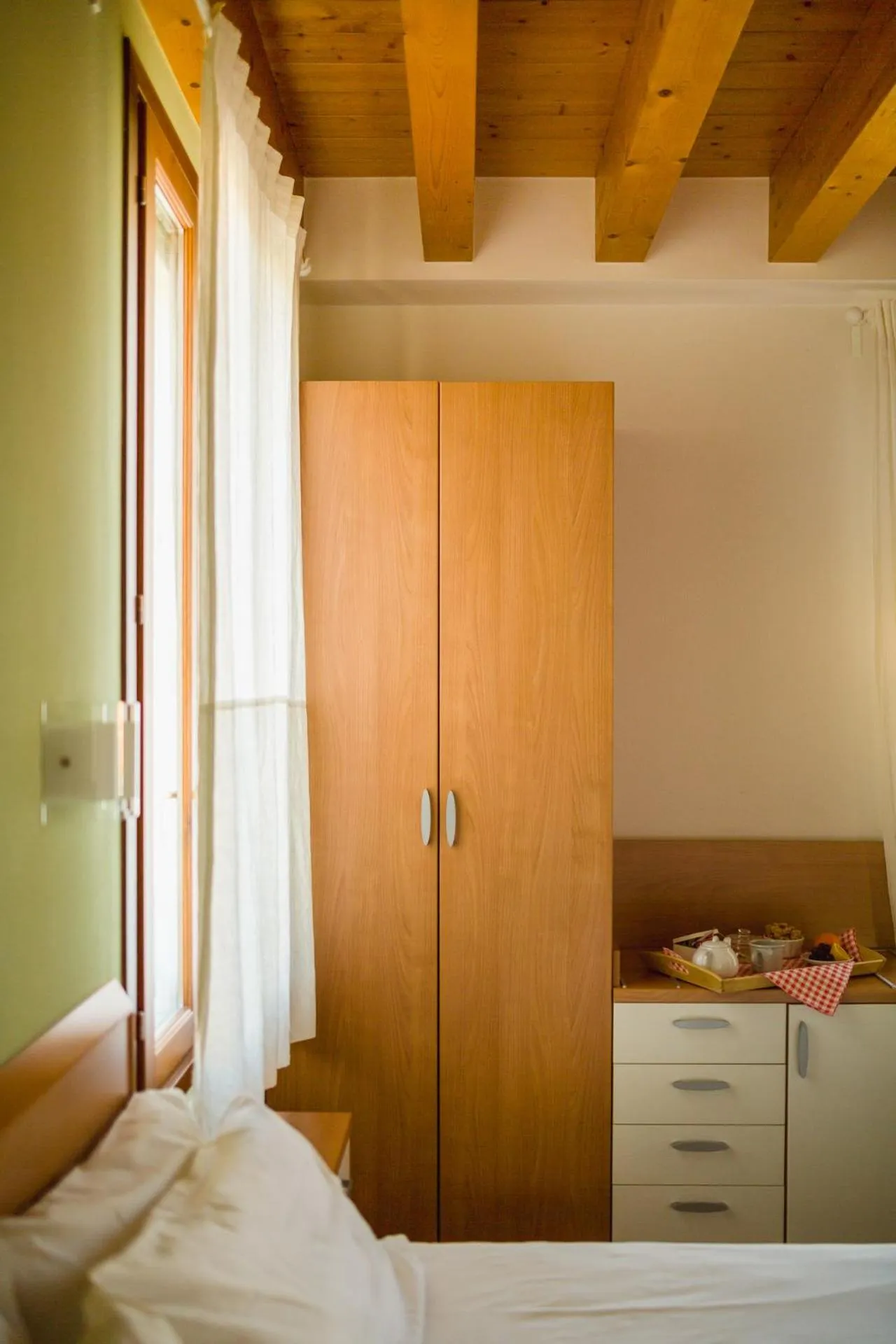 Photo of the whole room, Bed in Locanda Avanguardia