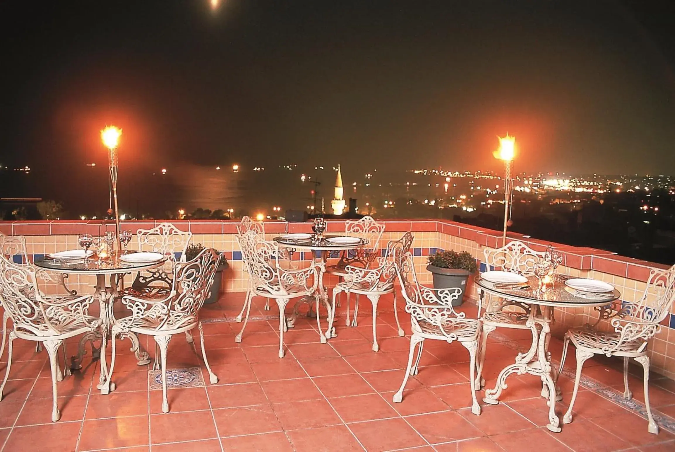 Balcony/Terrace, Restaurant/Places to Eat in Hotel Fehmi Bey - Special Category