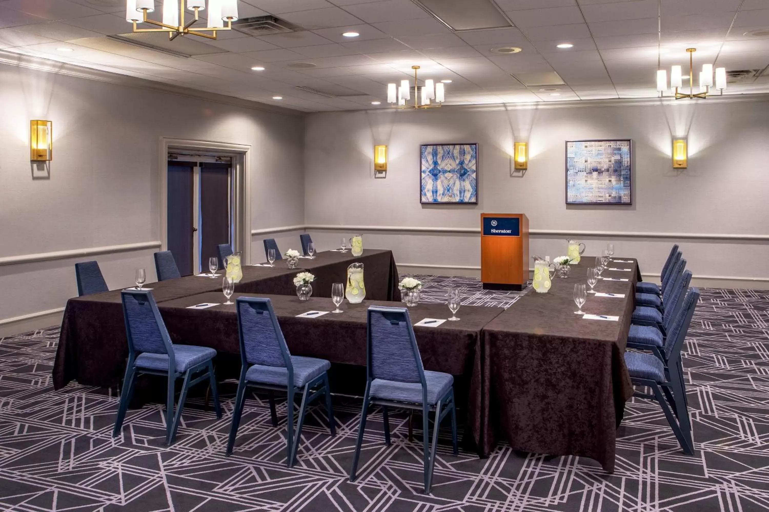 Meeting/conference room, Restaurant/Places to Eat in Sheraton Music City Nashville Airport