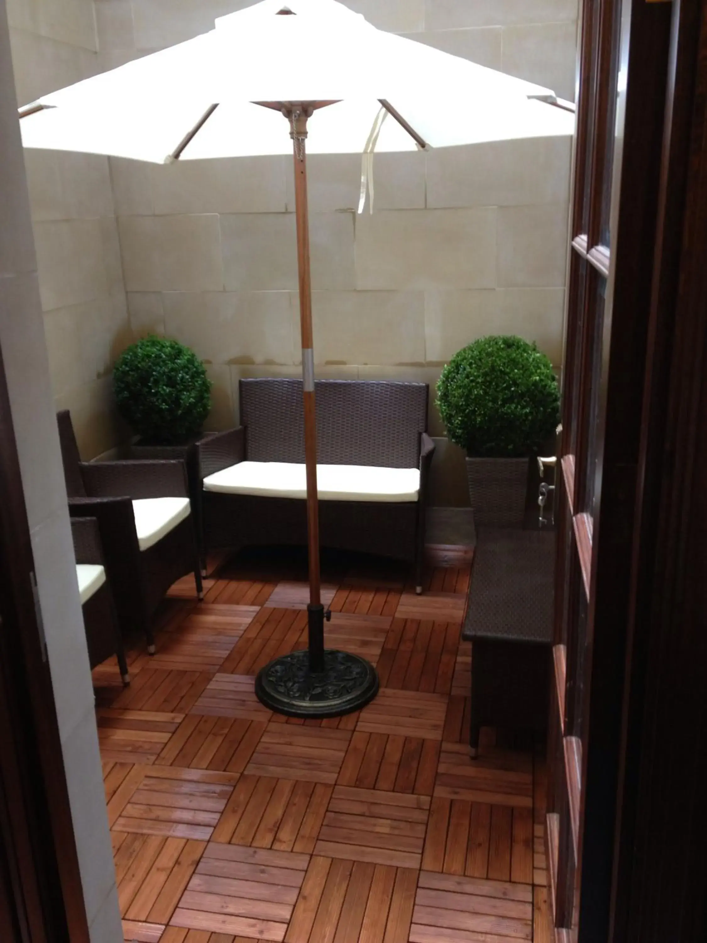 Lounge or bar in Regency House Hotel Lounge or bar in Regency House Hotel