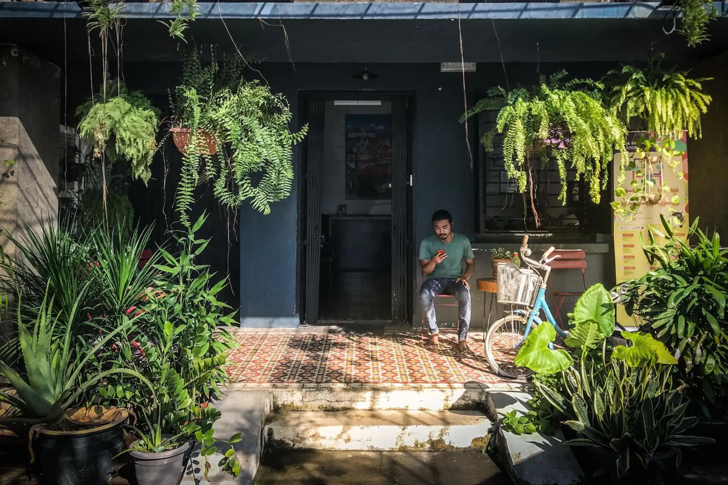 Facade/entrance in The Brownstone Hostel & Space