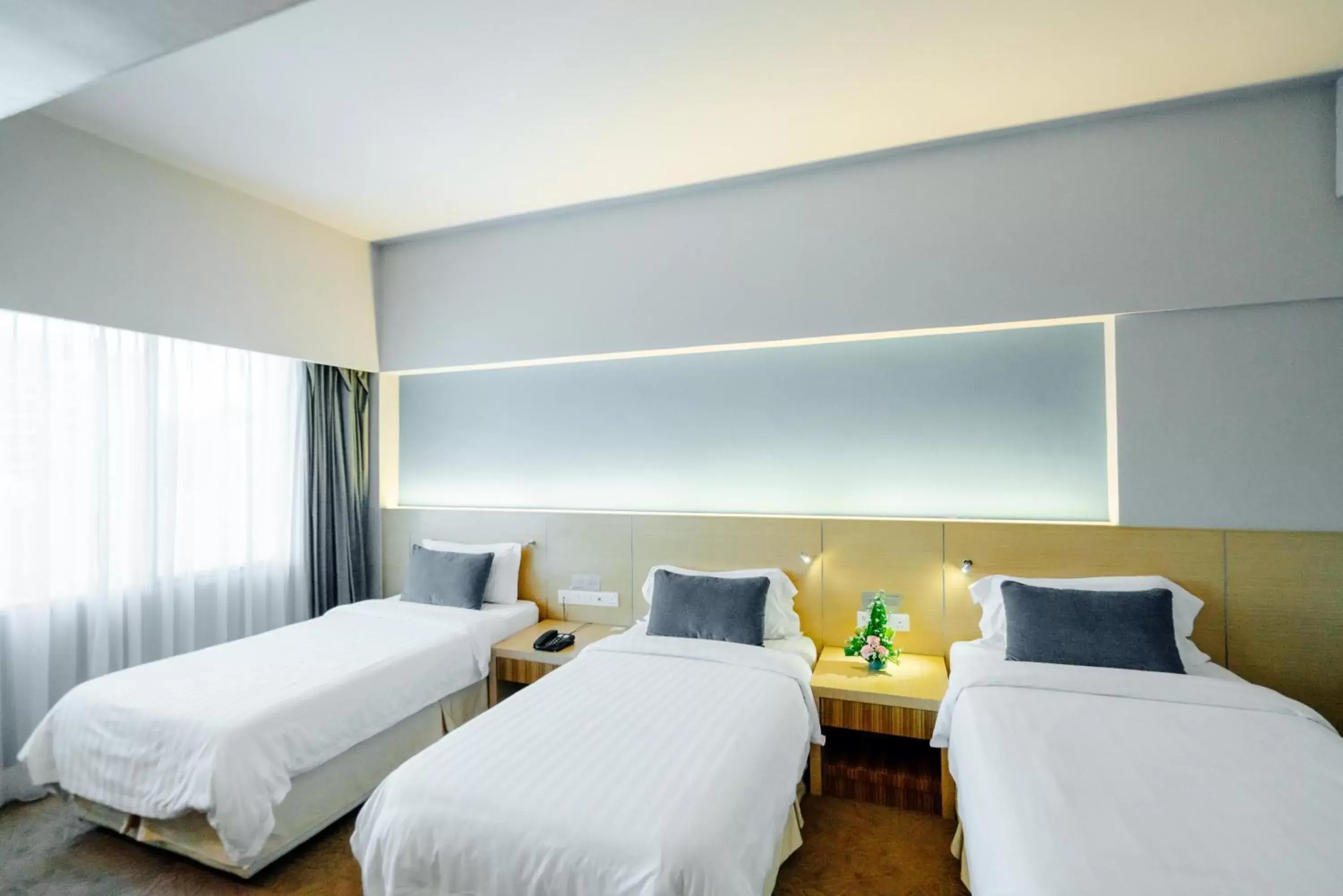Bedroom, Bed in Raia Hotel Kota Kinabalu