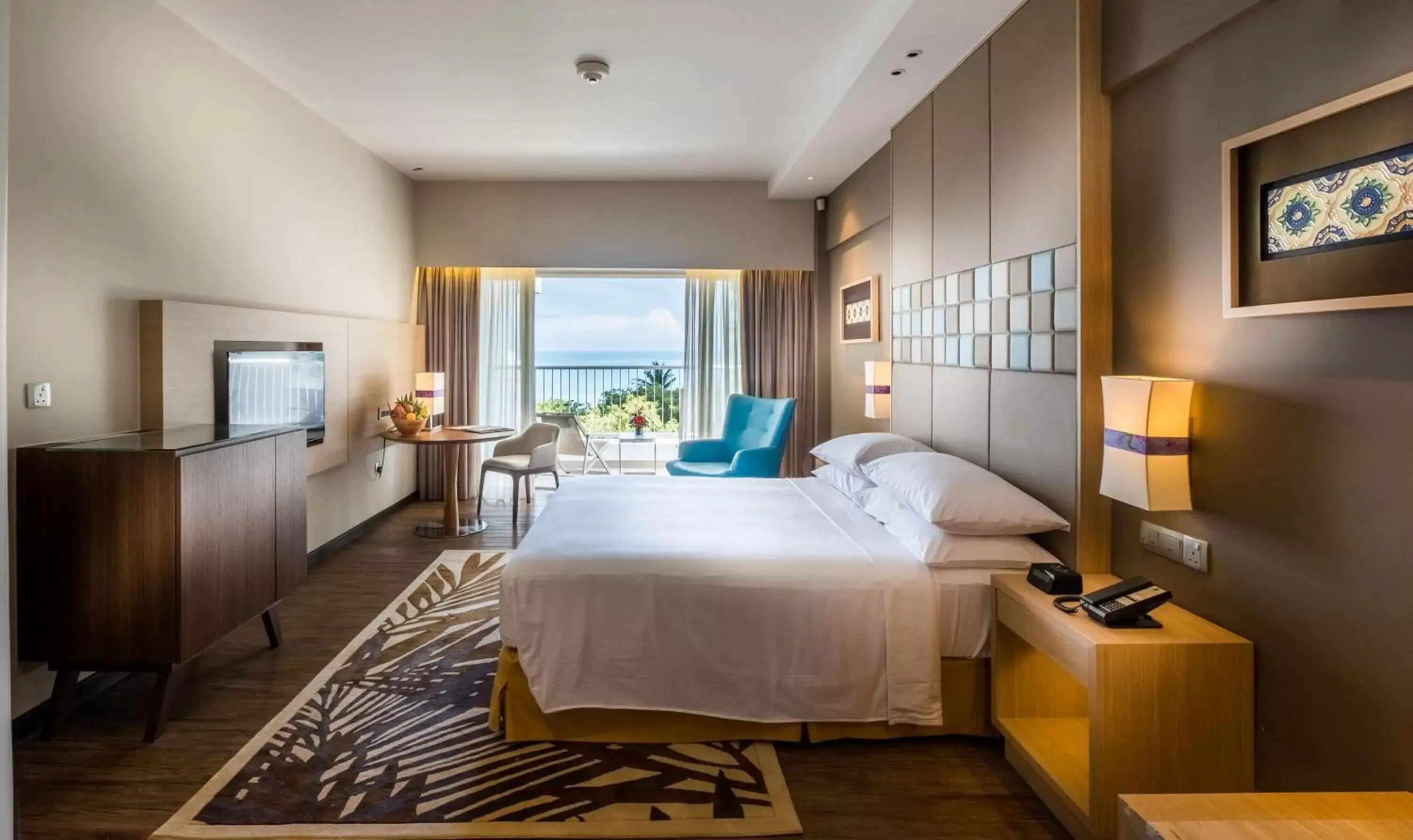 Bed in DoubleTree Resort by Hilton Hotel Penang