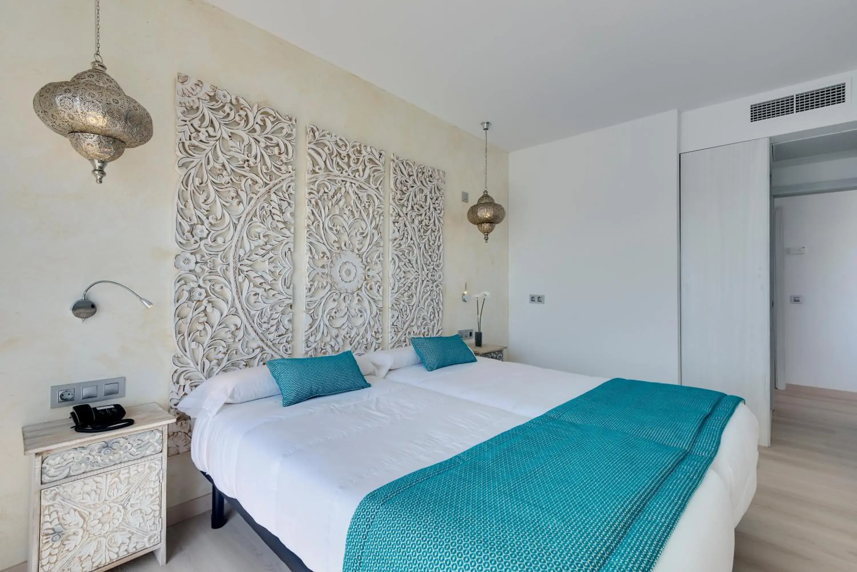 Bedroom, Bed in Cala Millor Garden Hotel - Adults Only