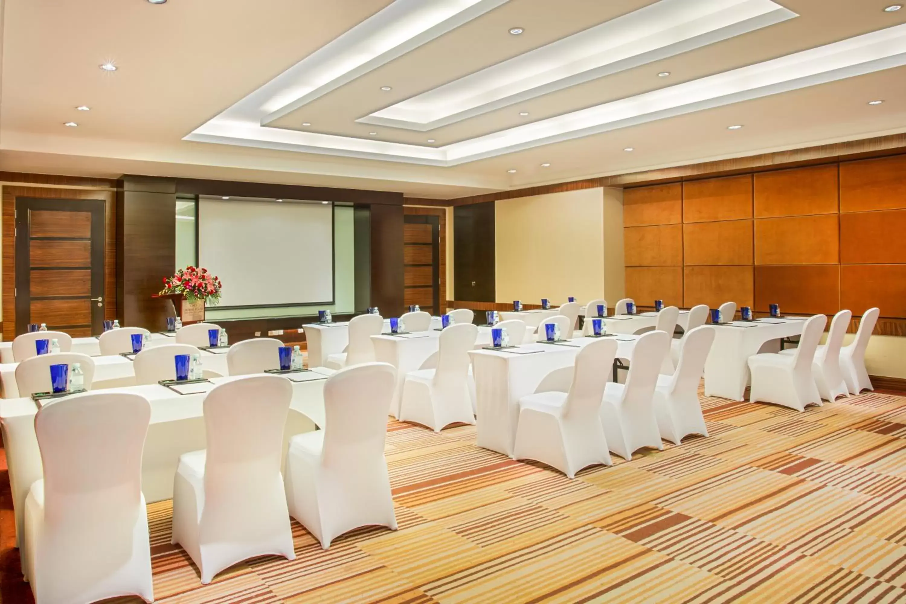 Meeting/conference room in Crowne Plaza Beijing International Airport, an IHG Hotel