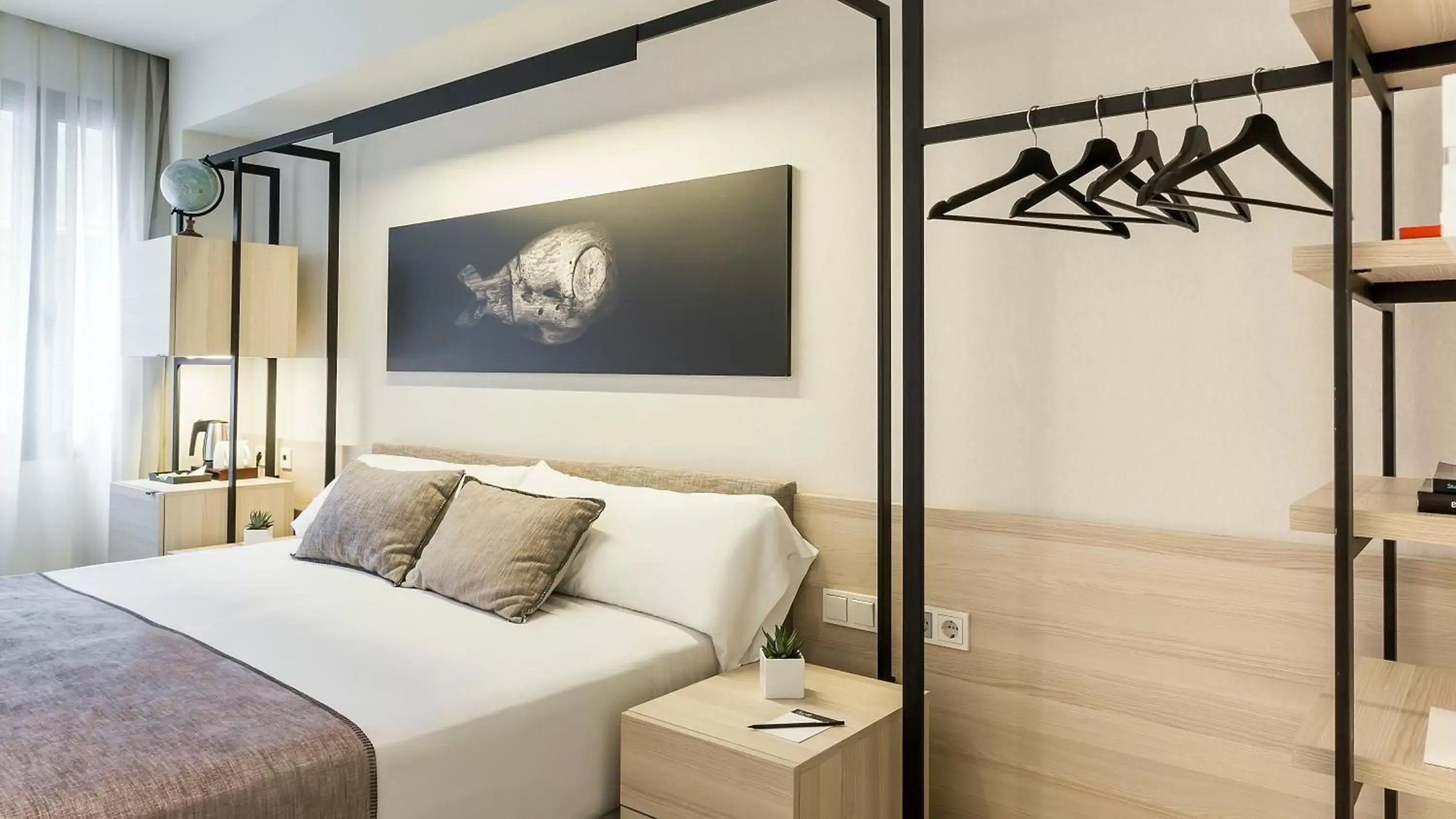 Bedroom, Bed in Hotel Denit Barcelona