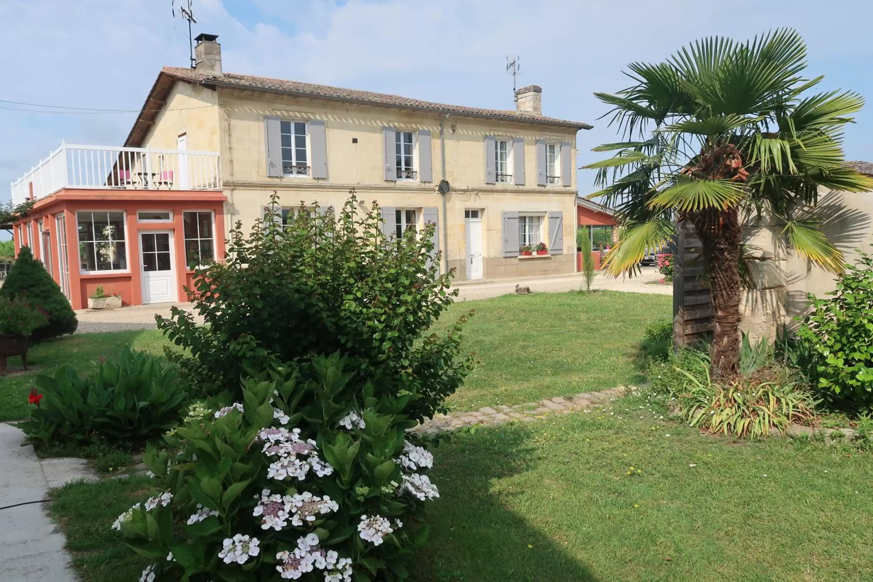 Property Building in l'Orangerie de La Pontête