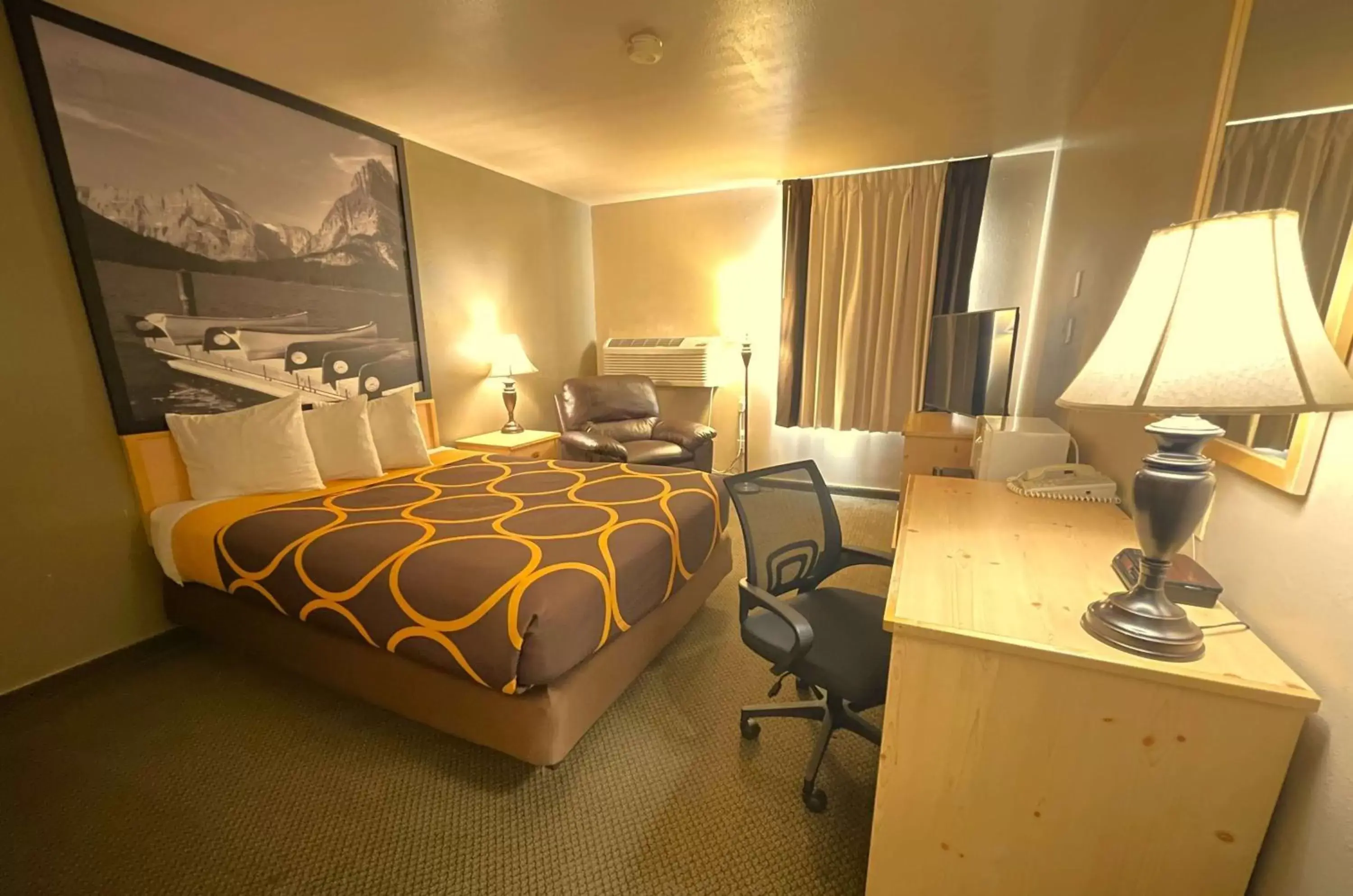 Photo of the whole room in Super 8 by Wyndham Moscow - Pullman