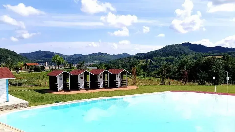 Day, Swimming Pool in Relais Black Horse