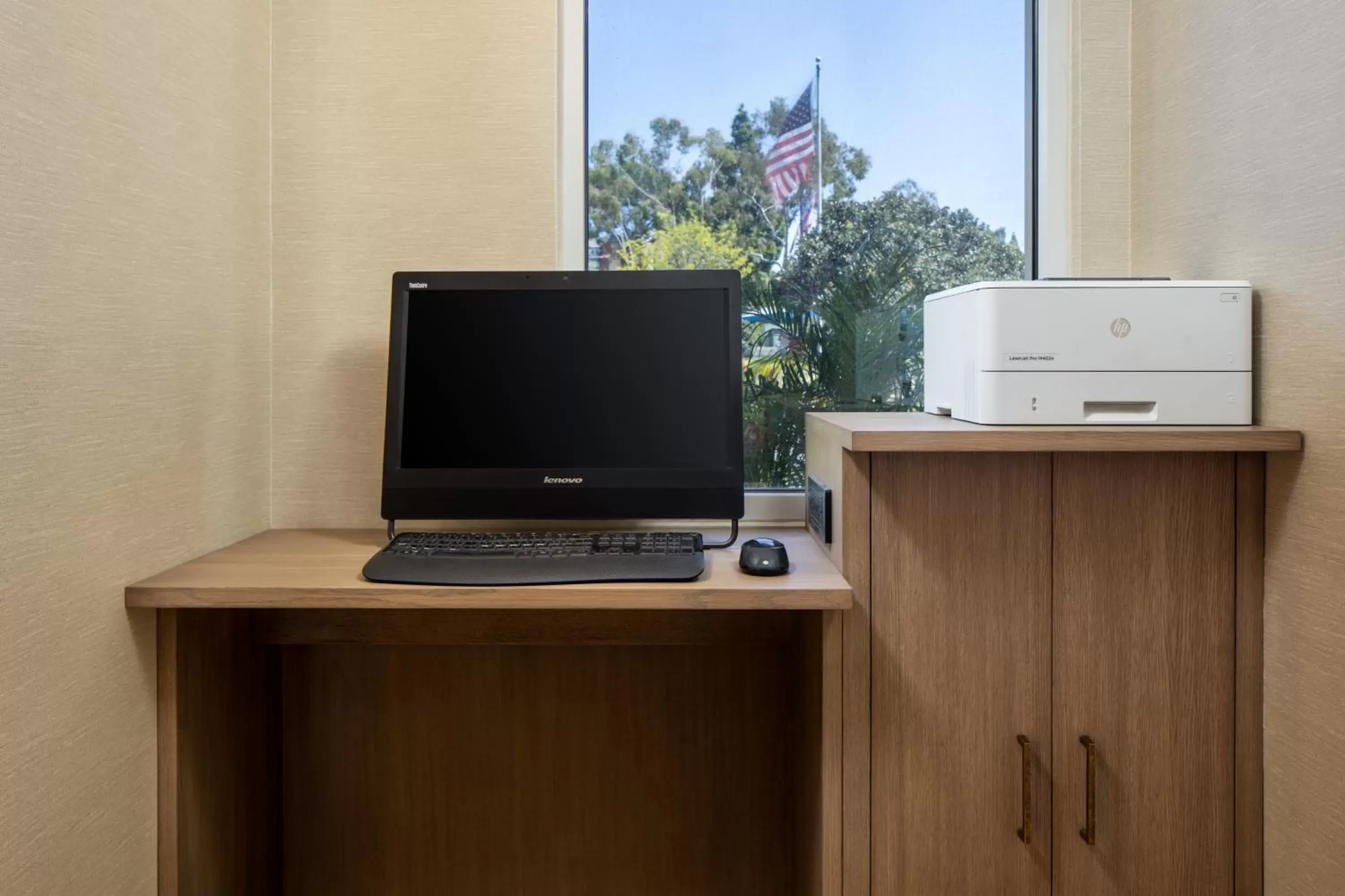 Business facilities, TV/Entertainment Center in Sonesta ES Suites Carmel Mountain - San Diego