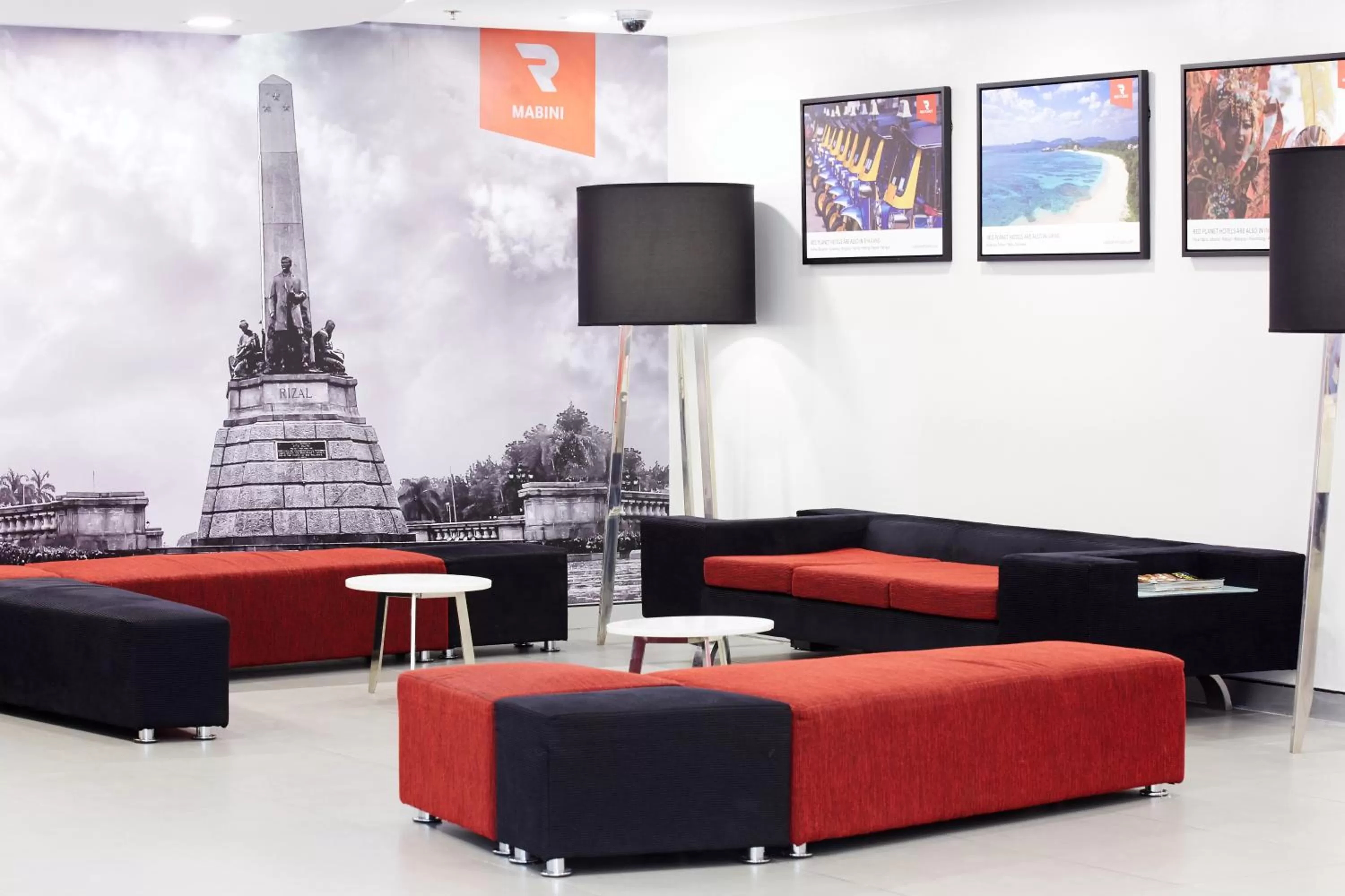 Lobby or reception in Red Planet Manila Malate Mabini