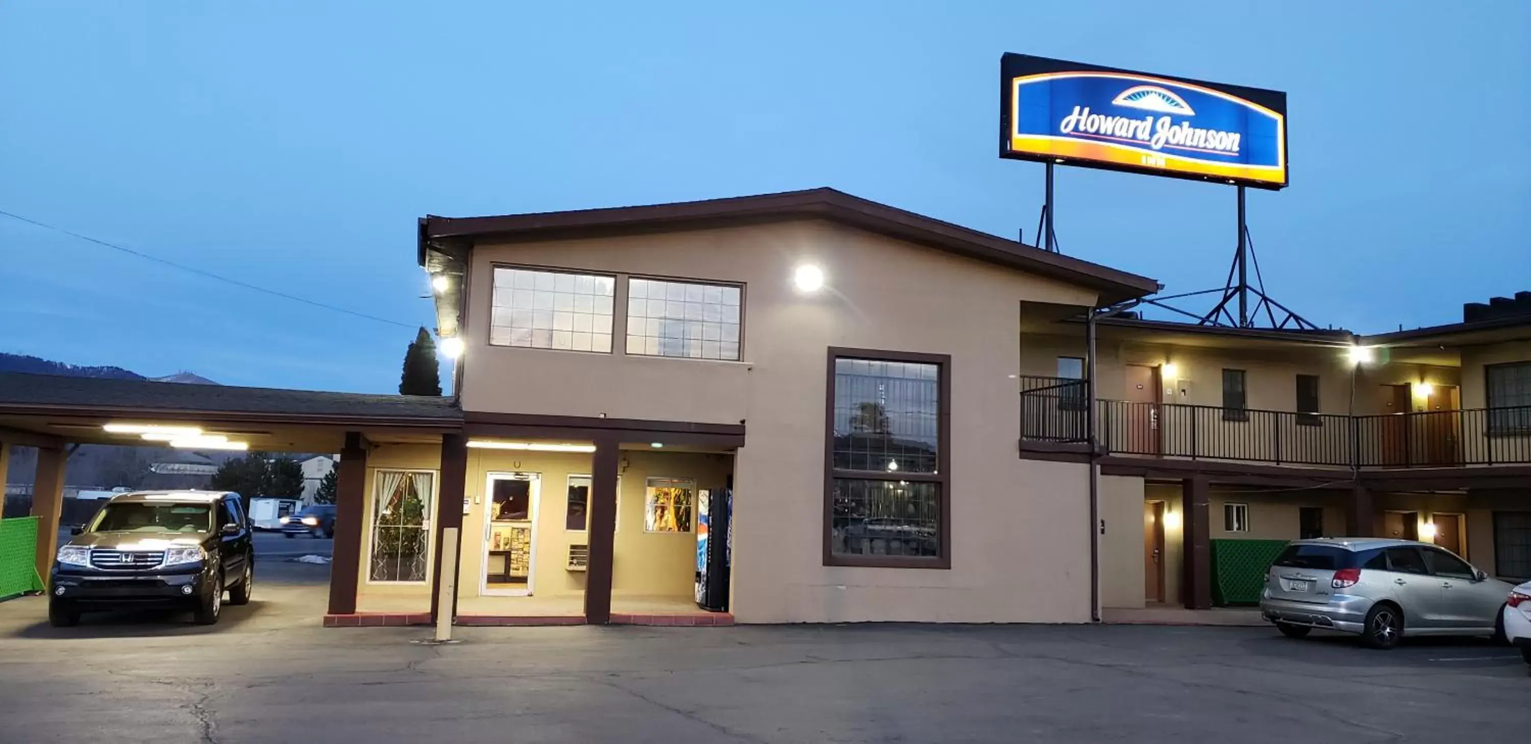 Lobby or reception, Property Building in Howard Johnson by Wyndham Flagstaff University West