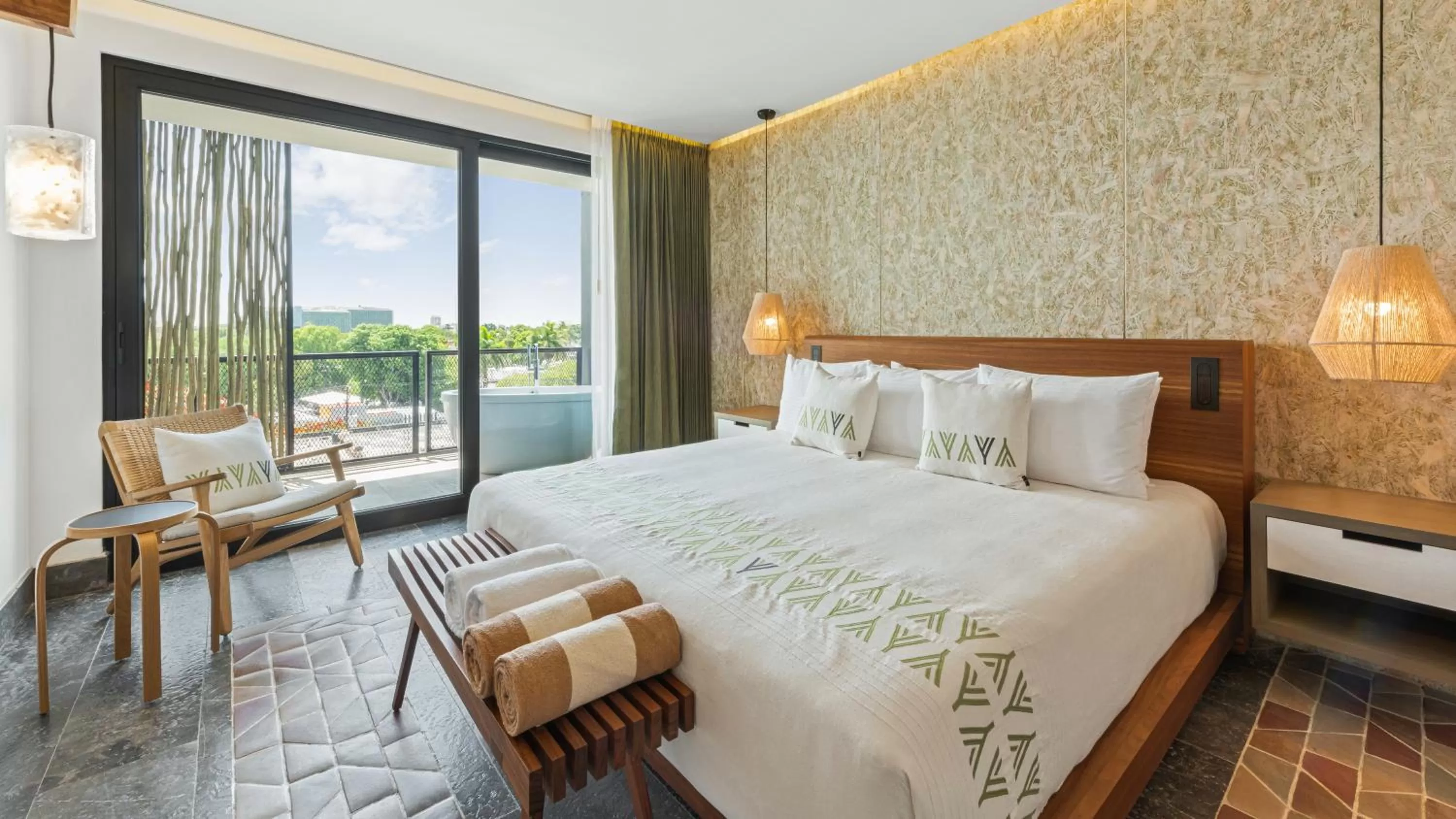 Photo of the whole room, Bed in Las Brisas Merida