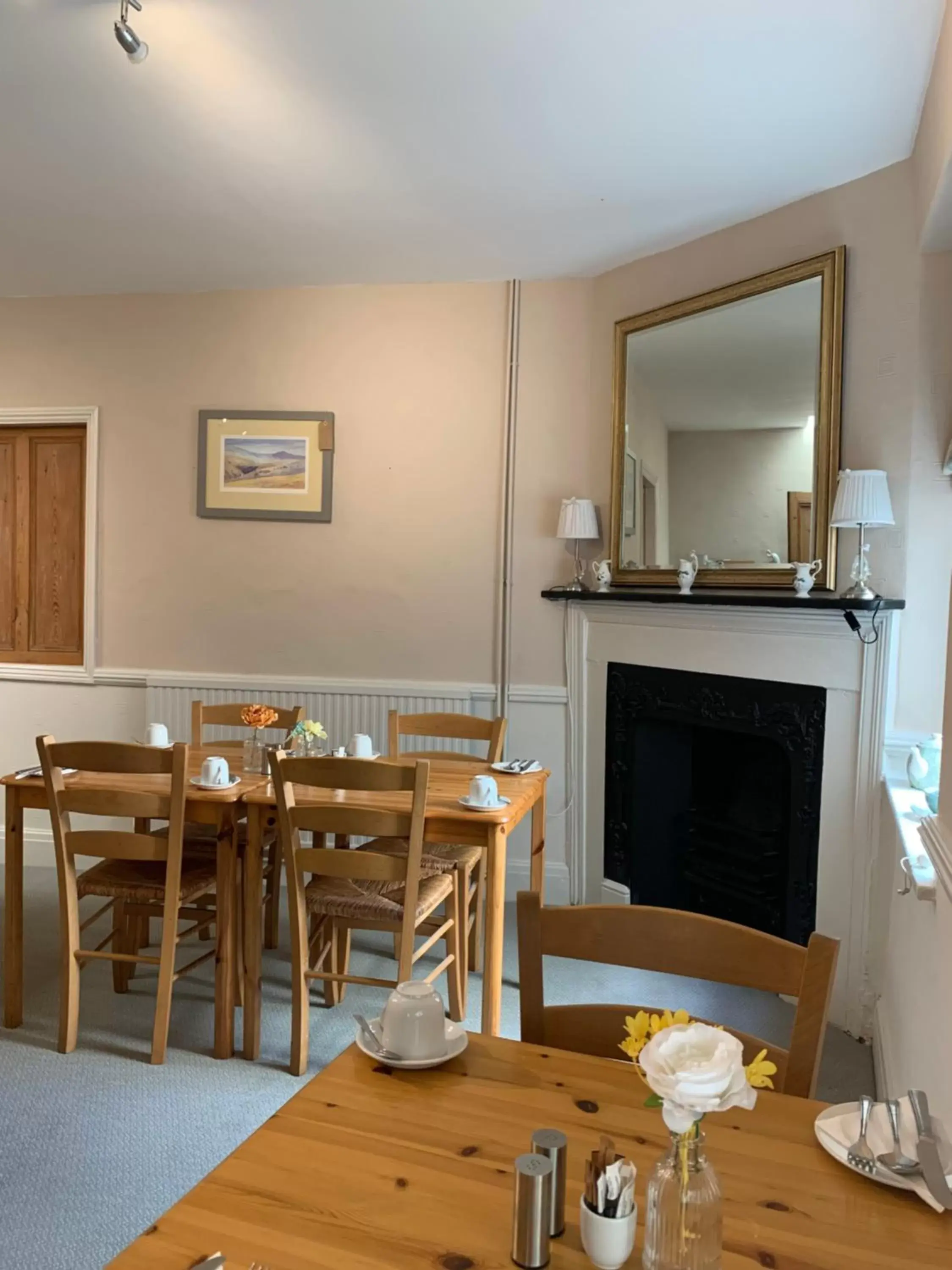 Restaurant/Places to Eat in The Beacons Guest House