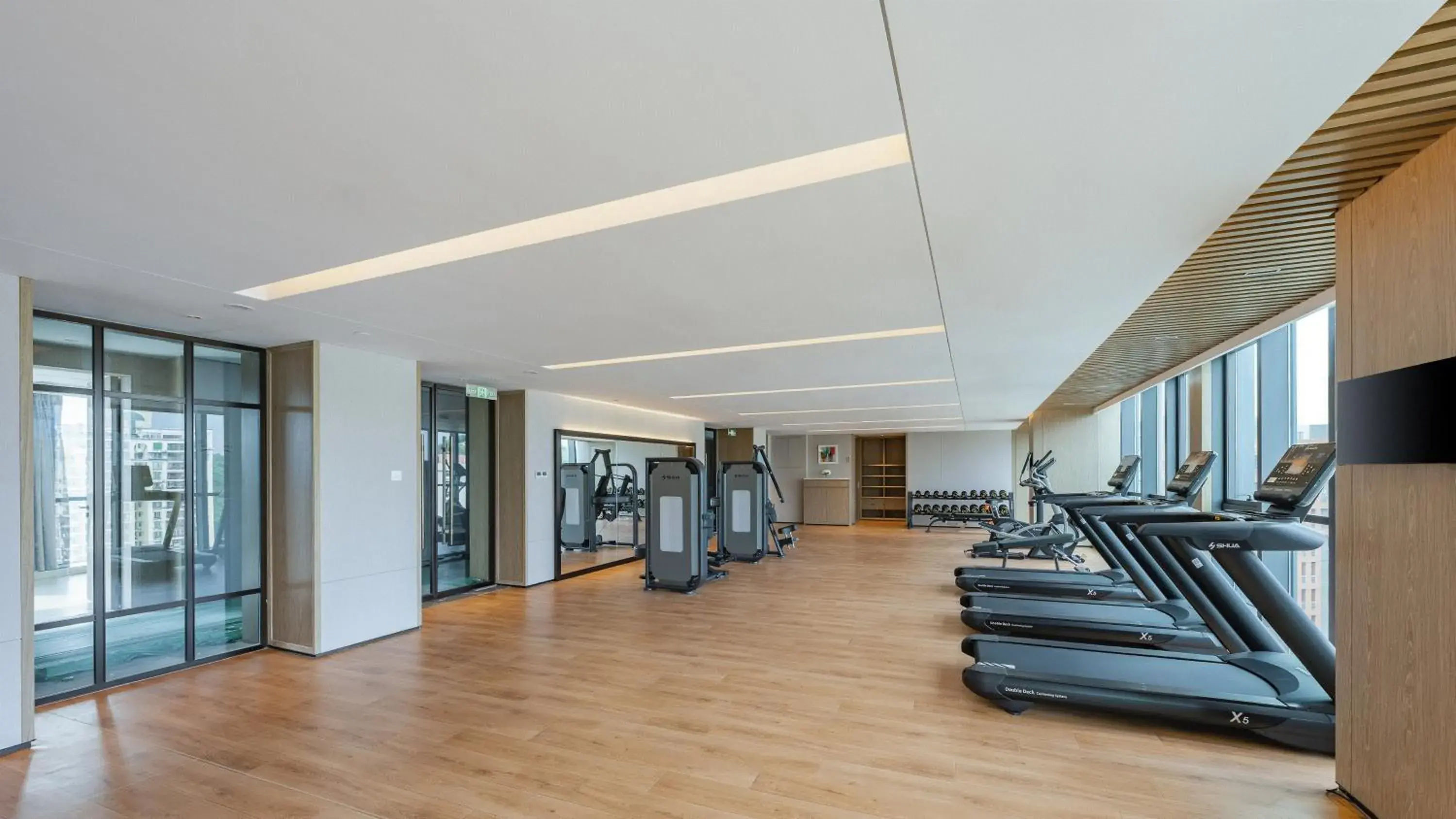 Spa and wellness centre/facilities, Fitness Center/Facilities in Holiday Inn Zhuhai City Center, an IHG Hotel