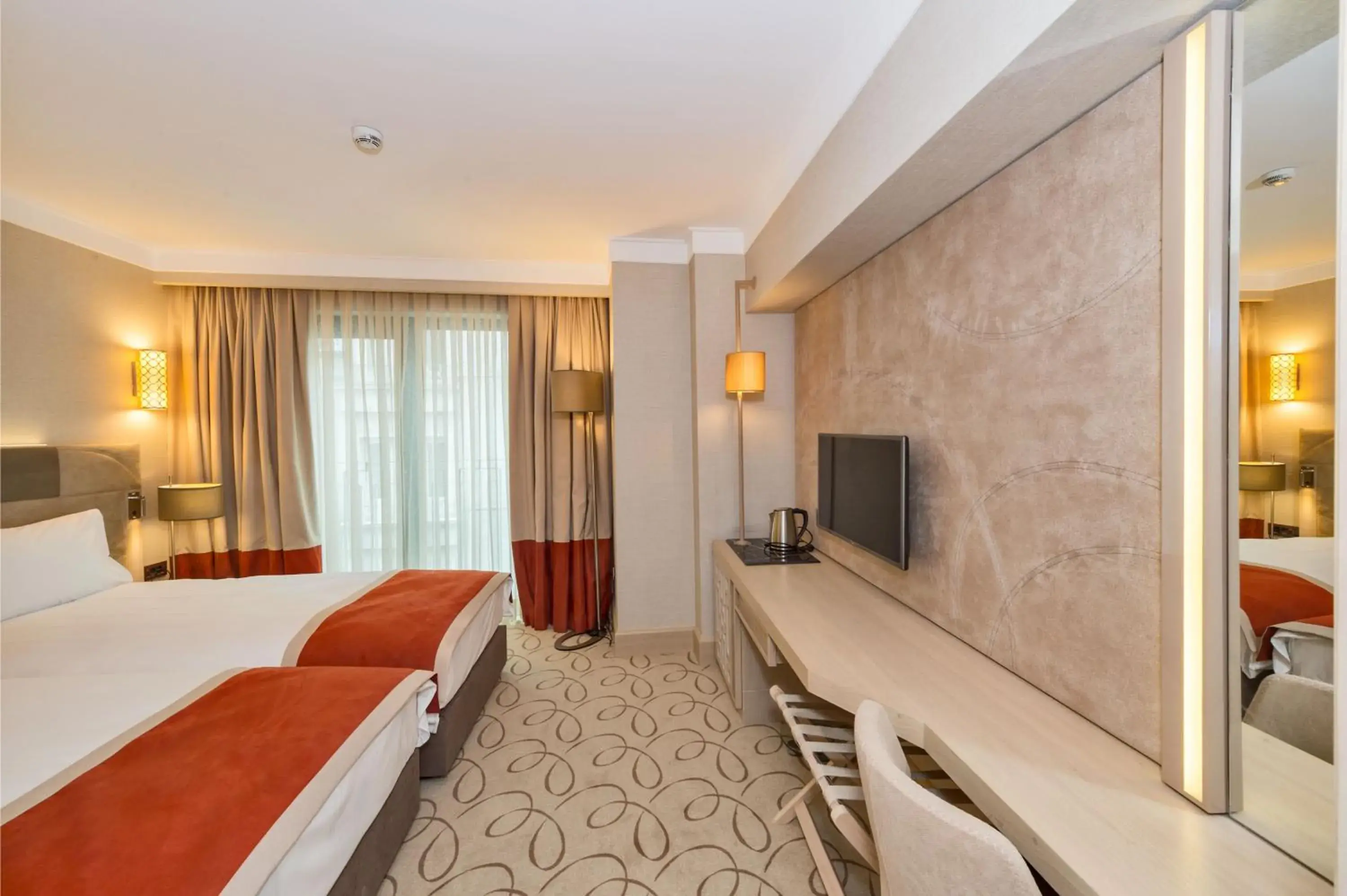 Bedroom, TV/Entertainment Center in MARE PARK Hotel & SPA