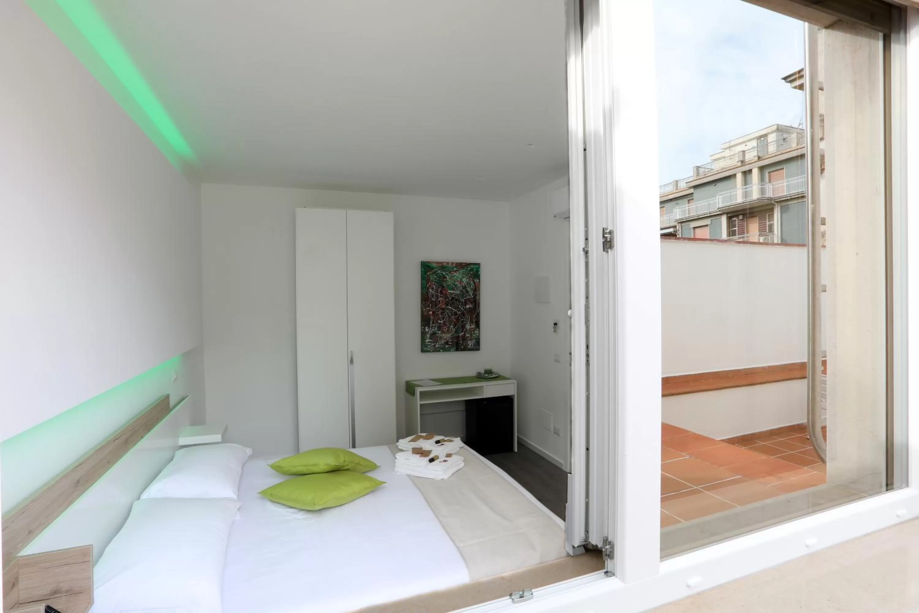 Photo of the whole room in Beppe House