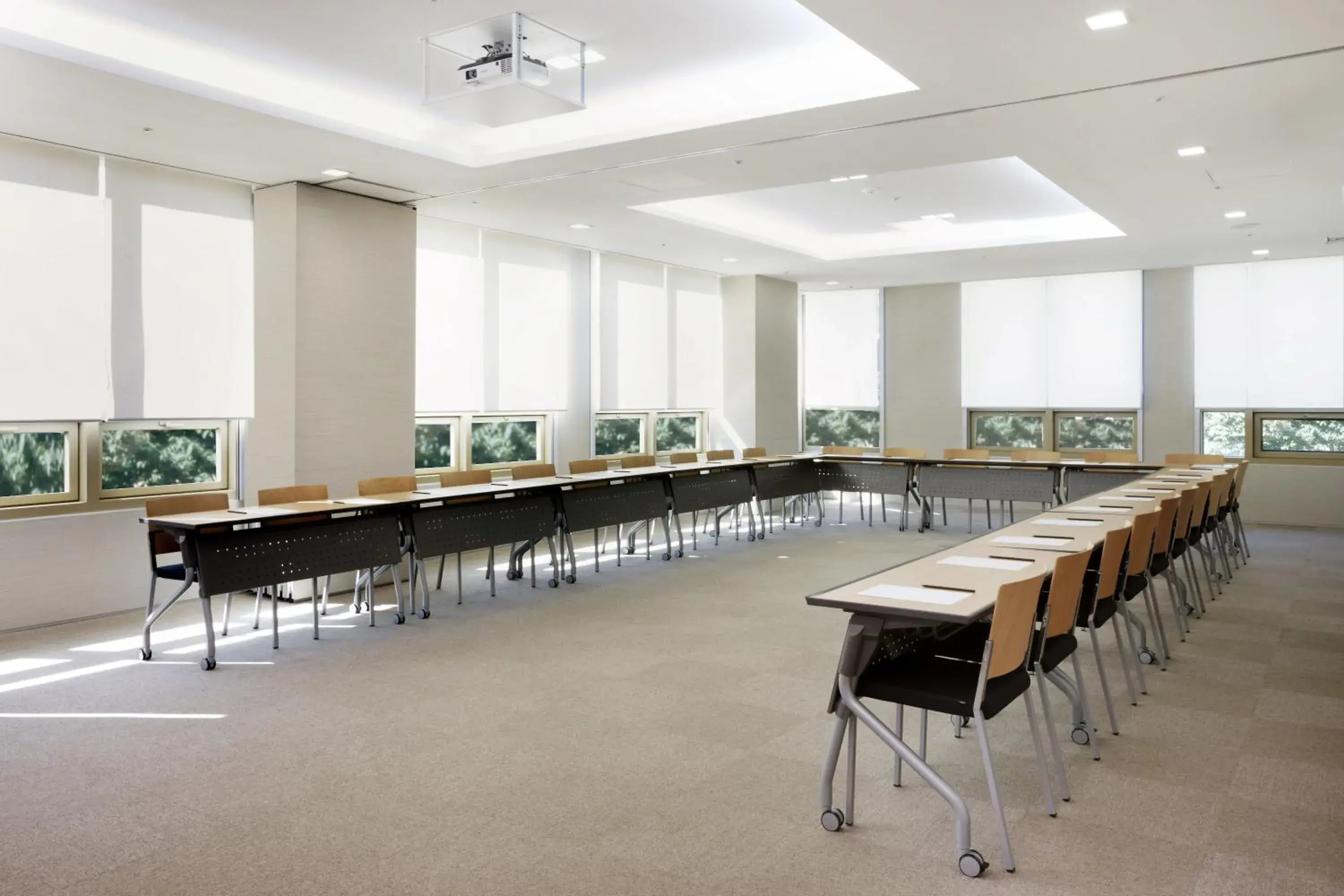 Meeting/conference room in Orakai Insadong Suites